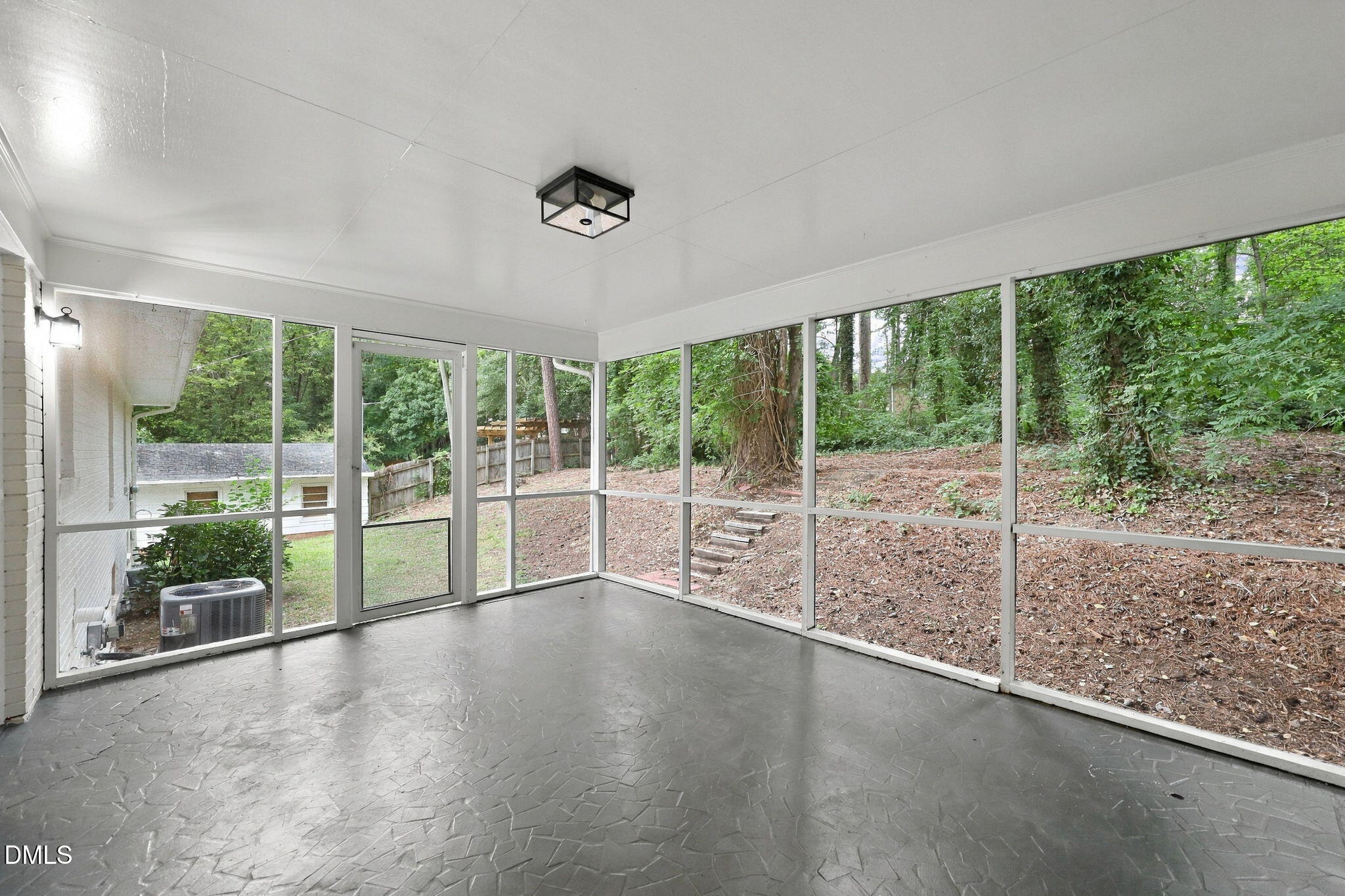 1518 Southwood Drive Property Photo 28