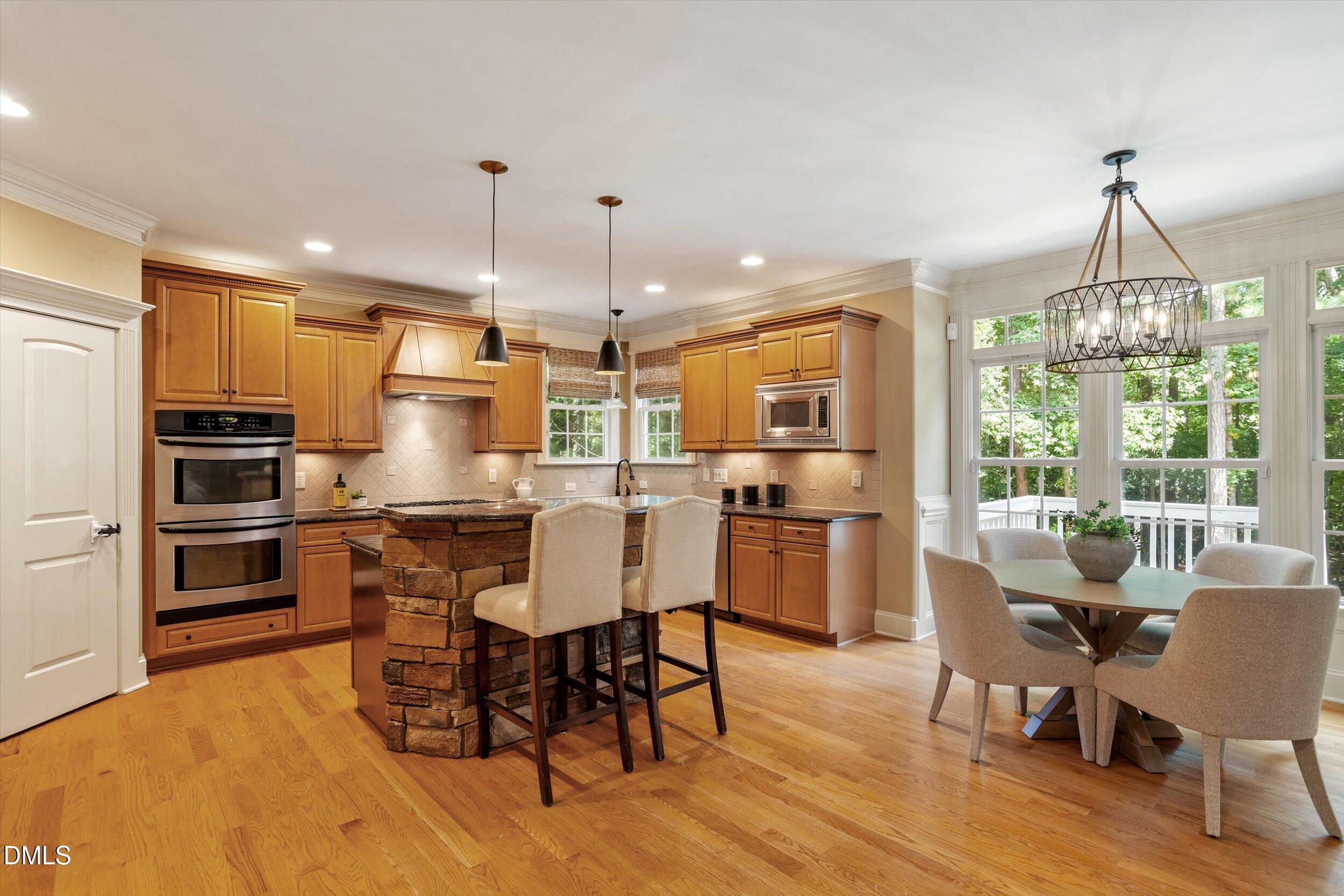 8107 Henderson Road Property Photo 15