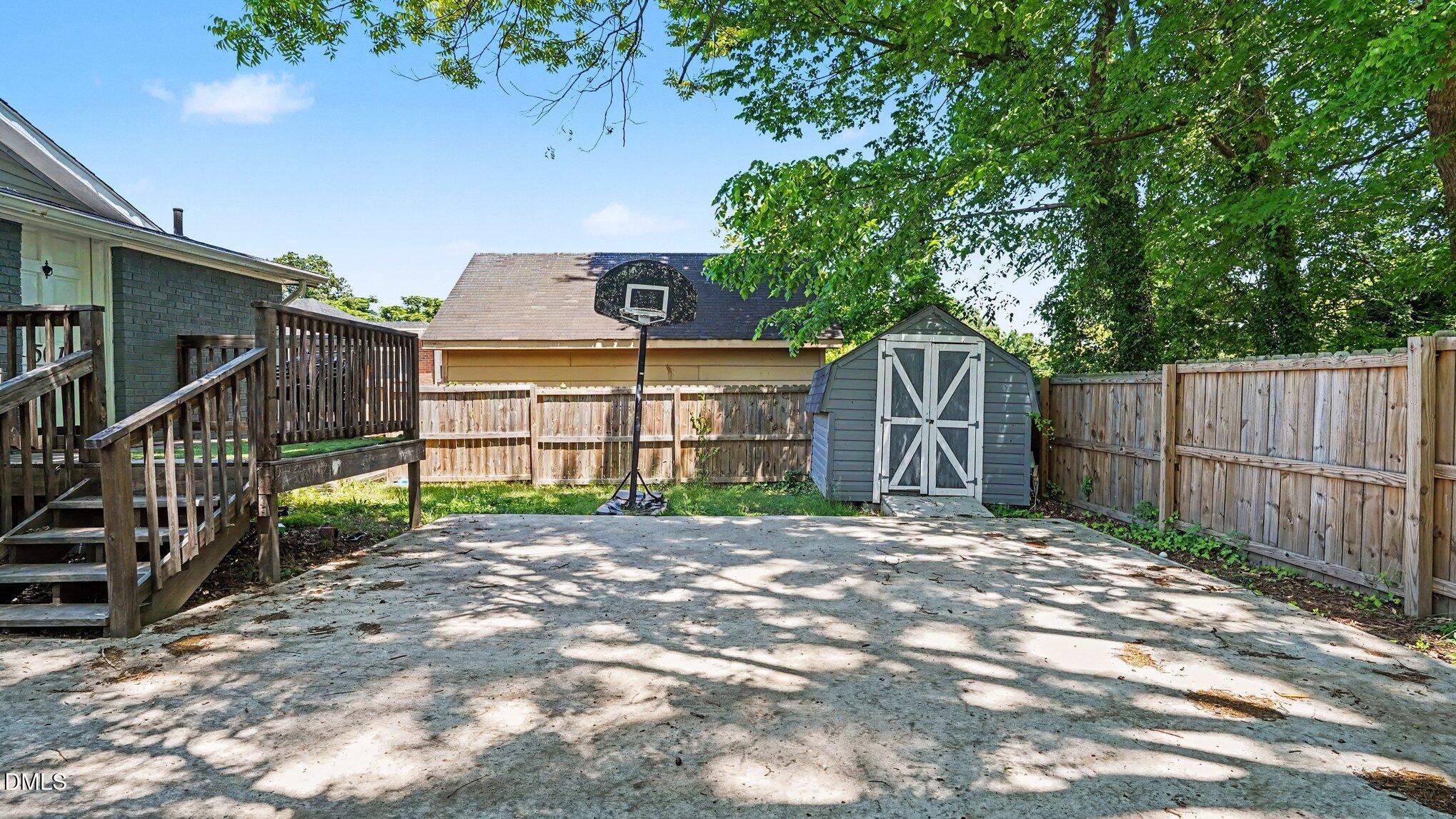 501 Apple Street Property Photo 33