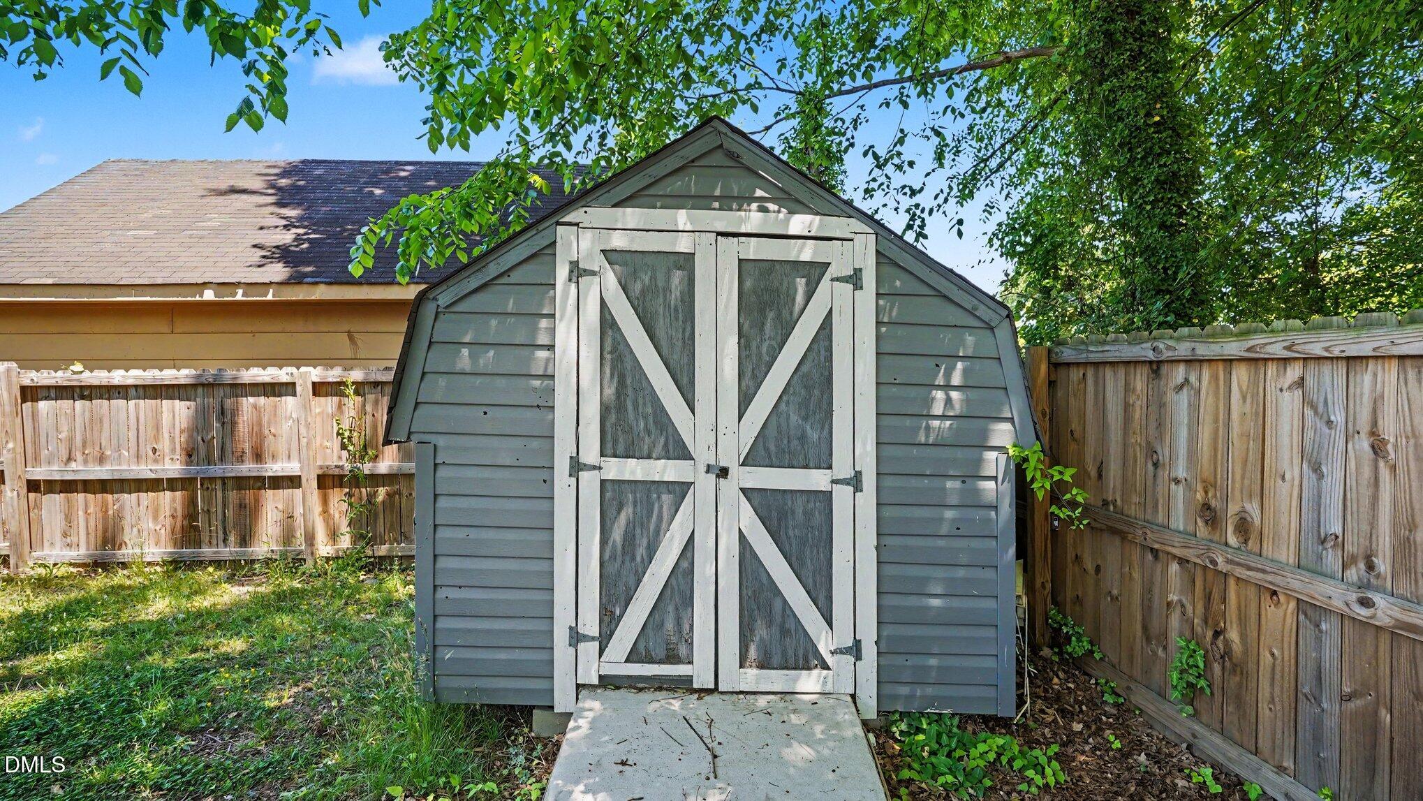 501 Apple Street Property Photo 34