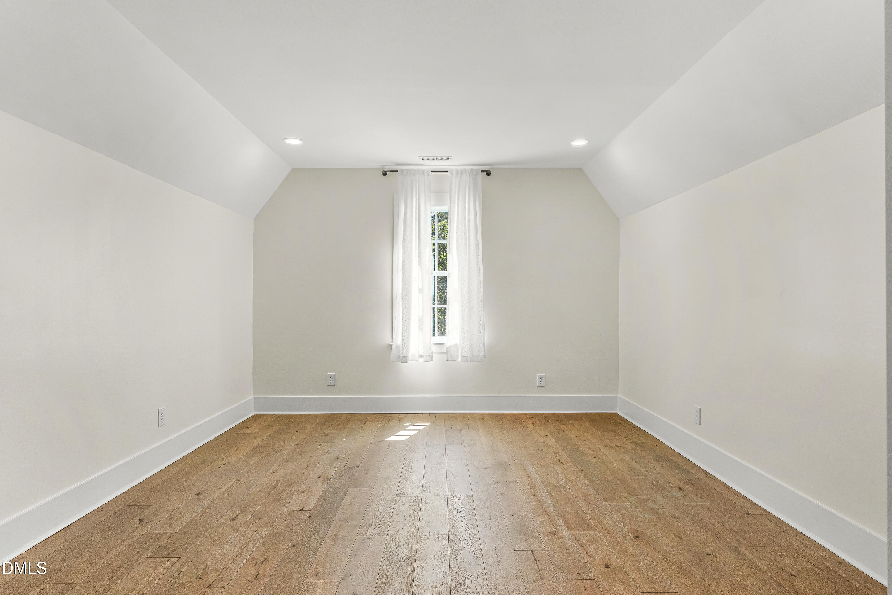 7717 Dover Hills Drive Property Photo 34