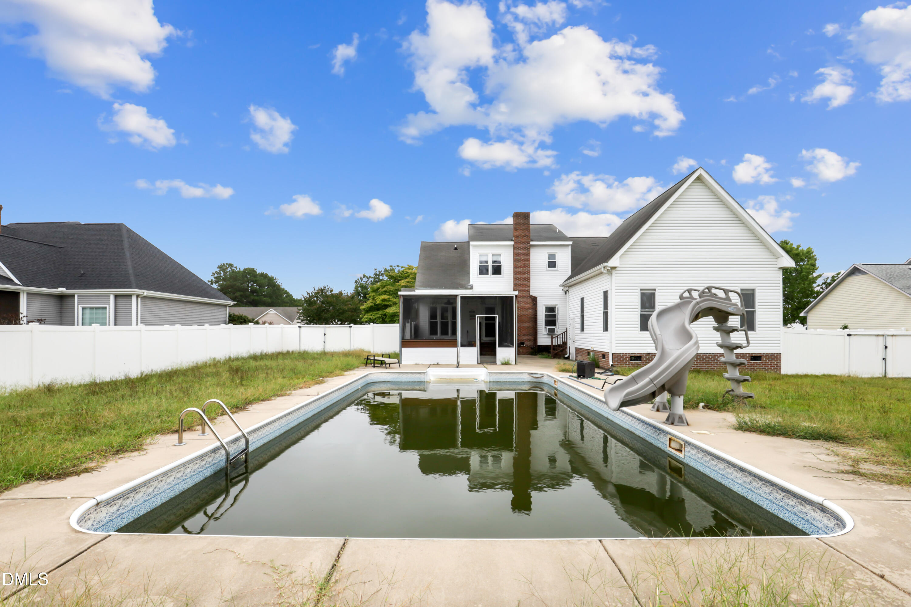4511 Bobwhite Trail N Property Photo 2