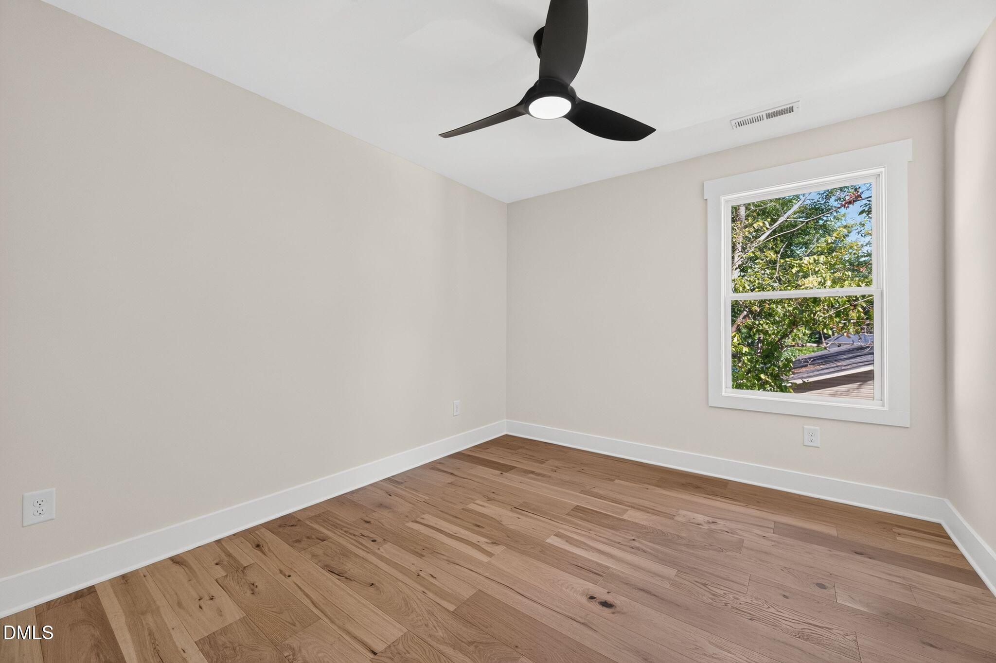1122 Hightower Street Property Photo 32