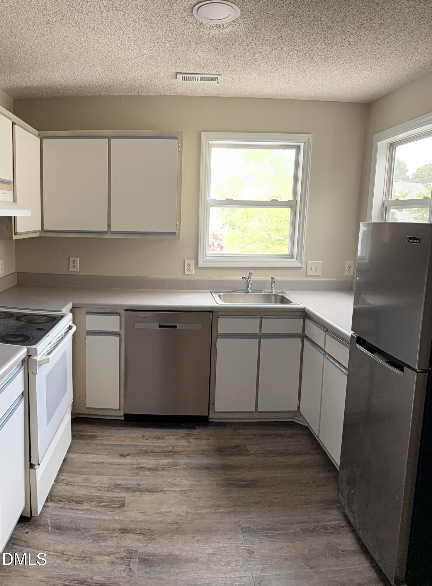 1130 Carlton Avenue 301 Property Photo 1