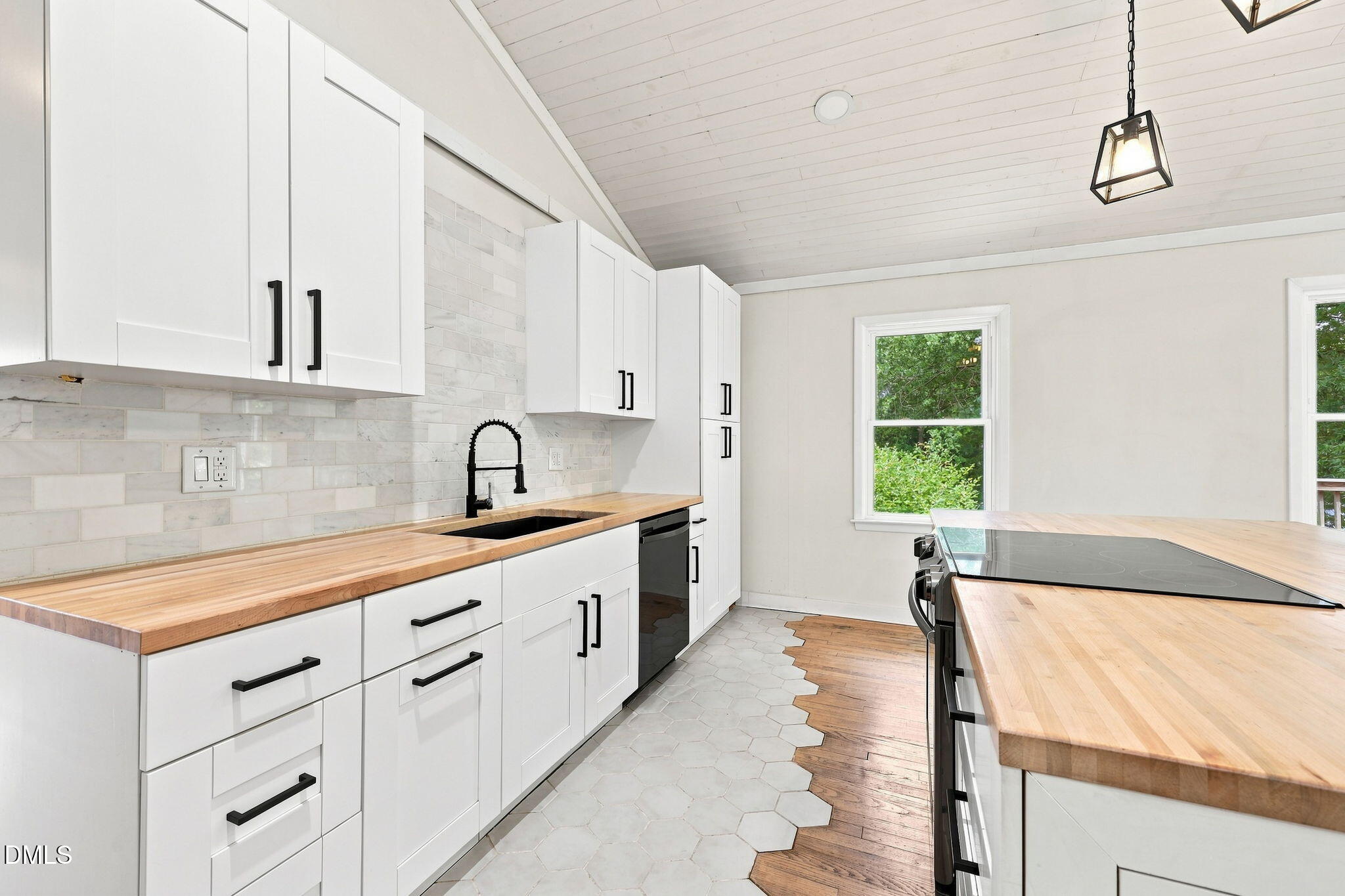 3108 Brentwood Road Property Photo 6