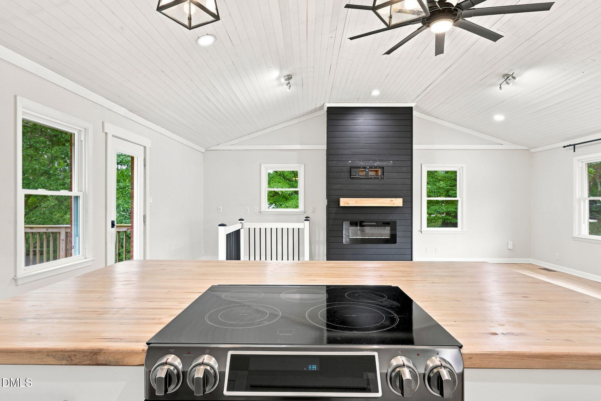 3108 Brentwood Road Property Photo 7