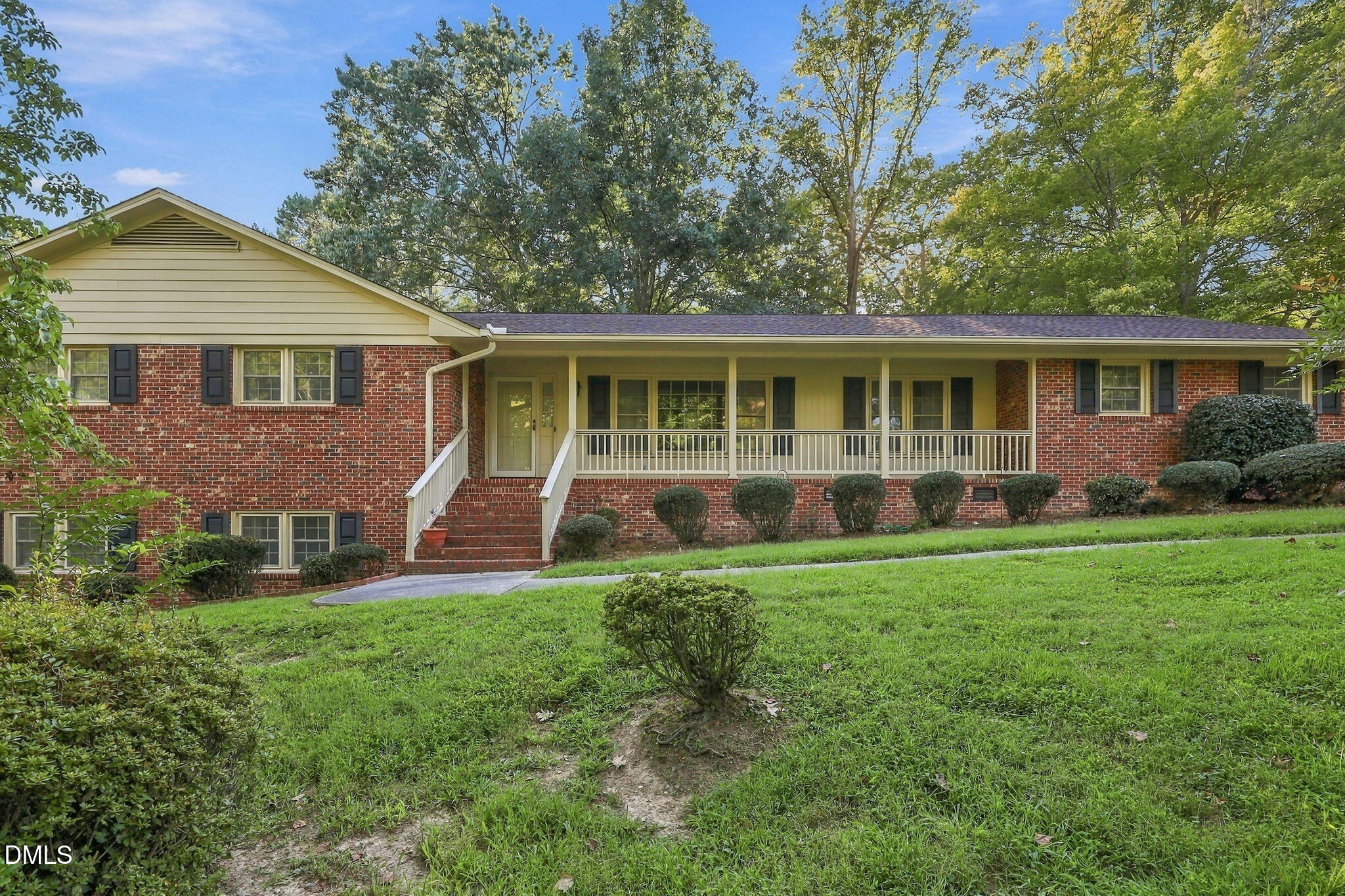 2325 Dawn Trail Property Photo 4