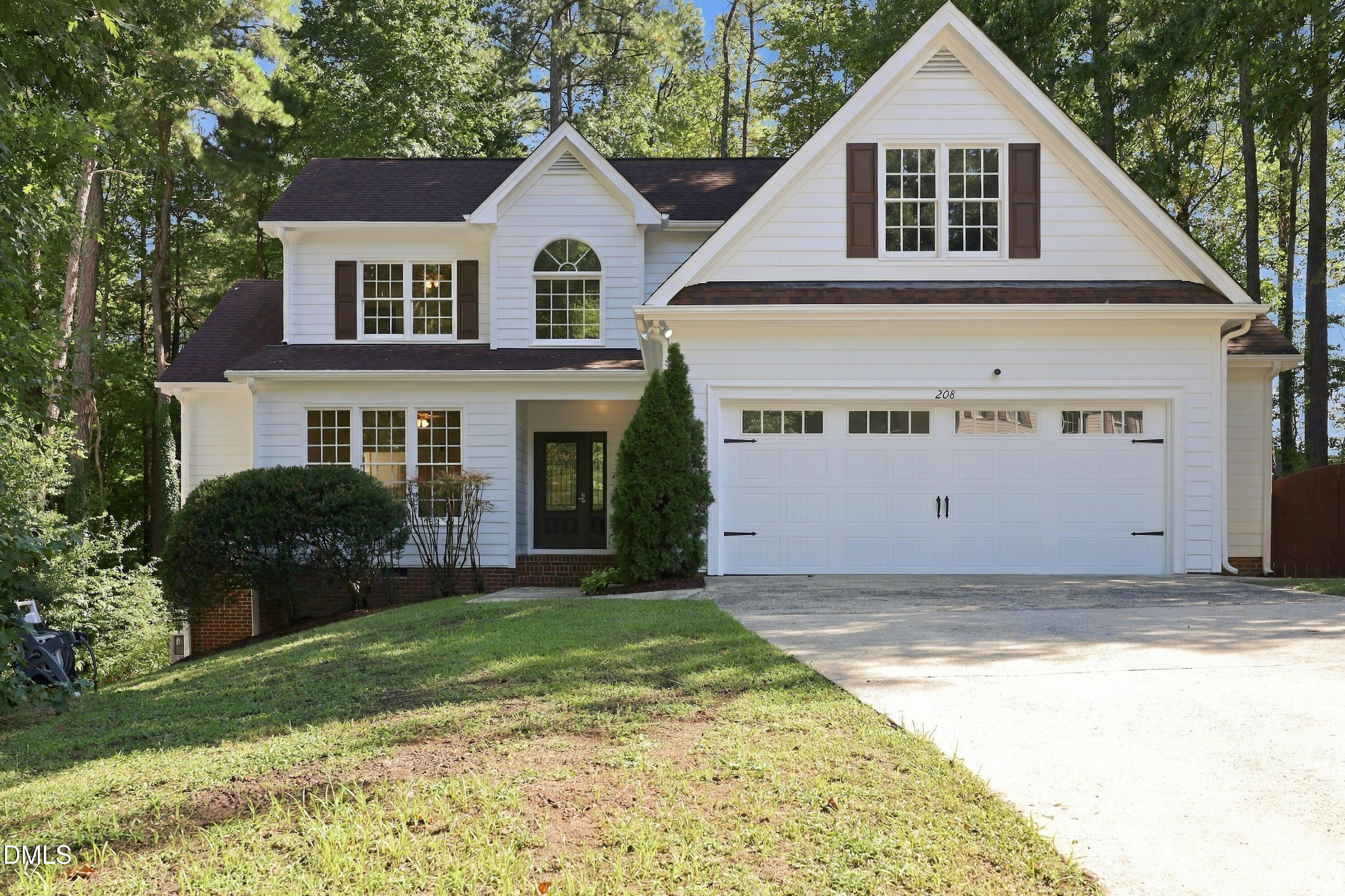 208 Connors Circle Property Photo 1