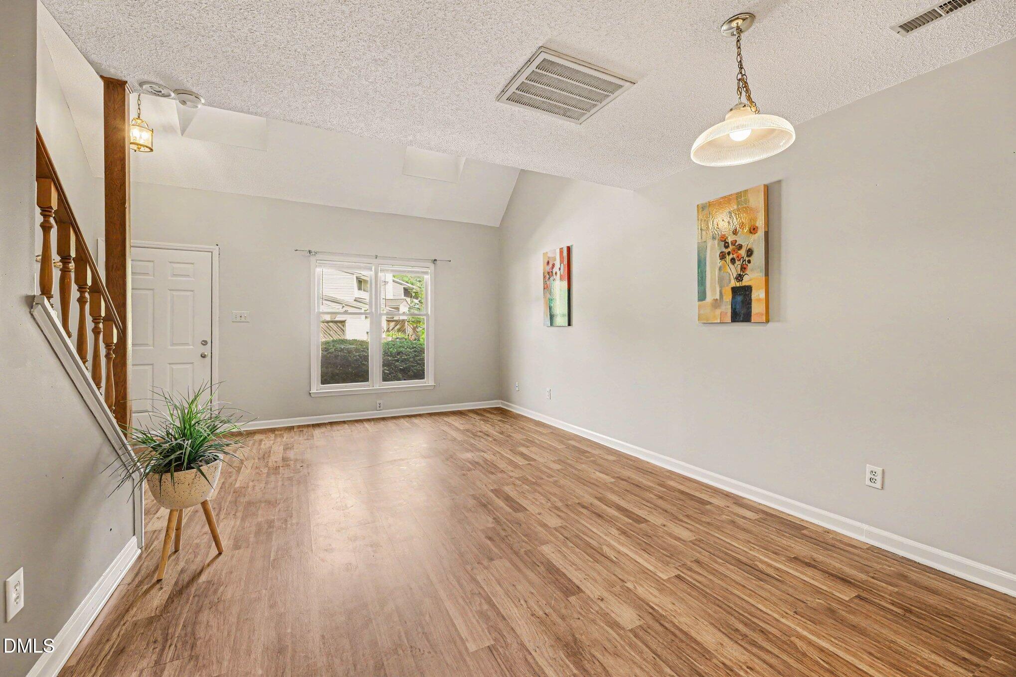 55 Forest Oaks Drive Property Photo 3