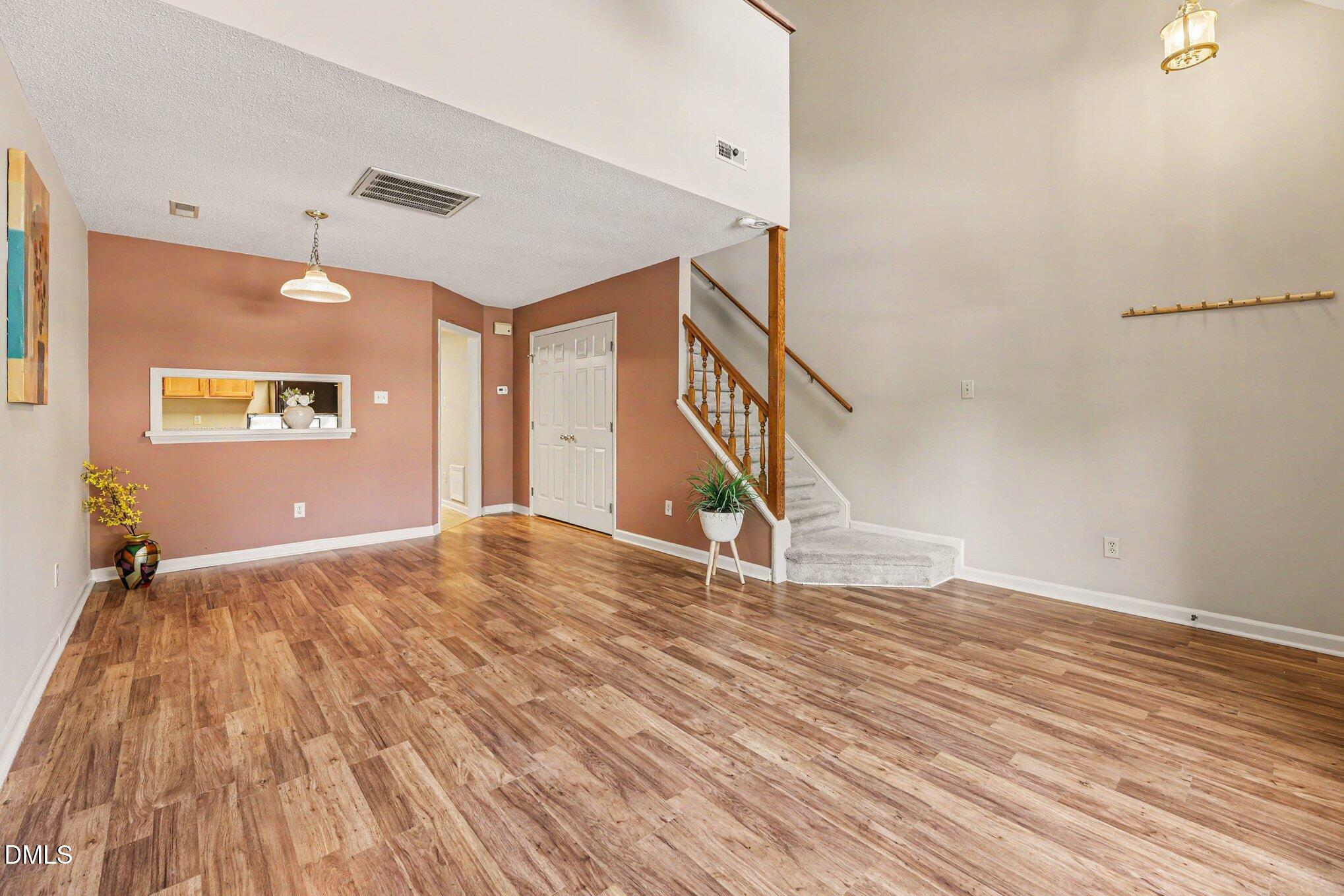 55 Forest Oaks Drive Property Photo 4