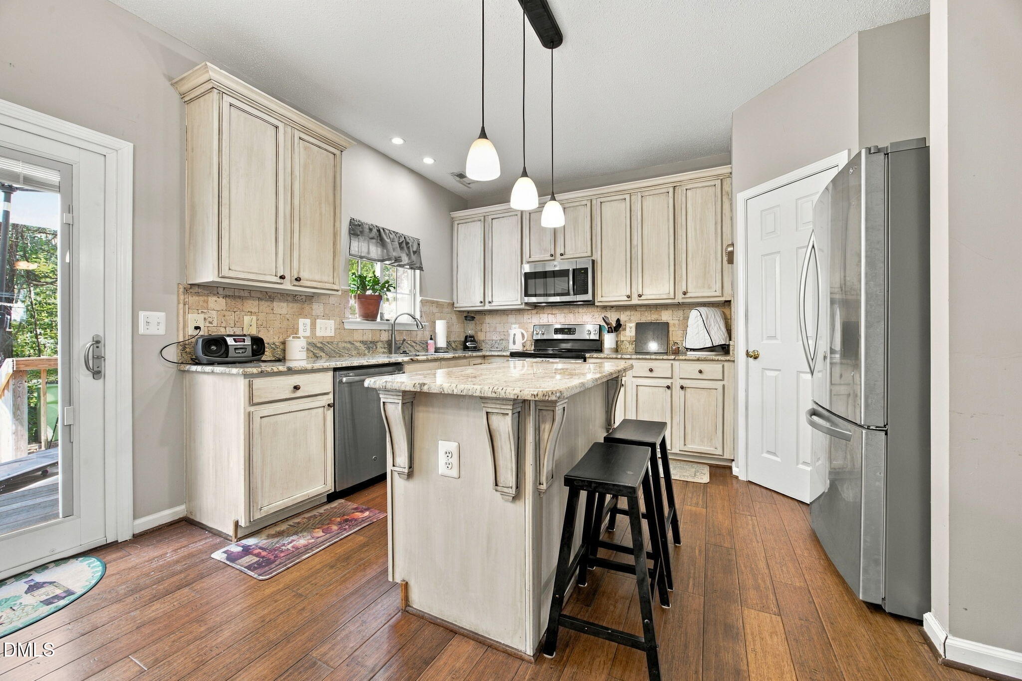 2905 Gross Avenue Property Photo 9