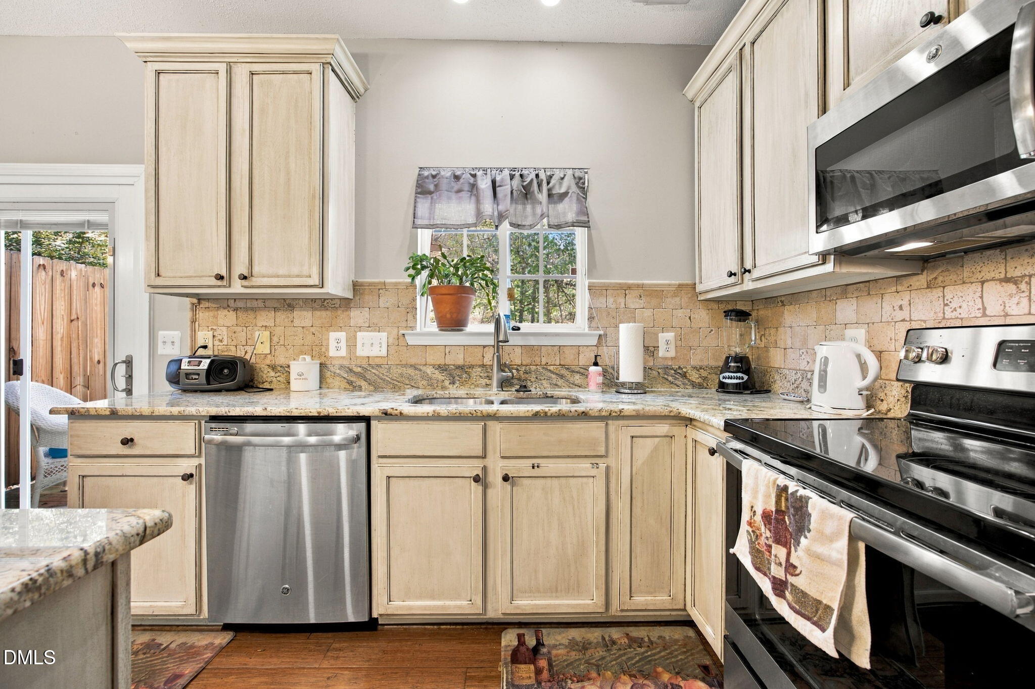 2905 Gross Avenue Property Photo 13