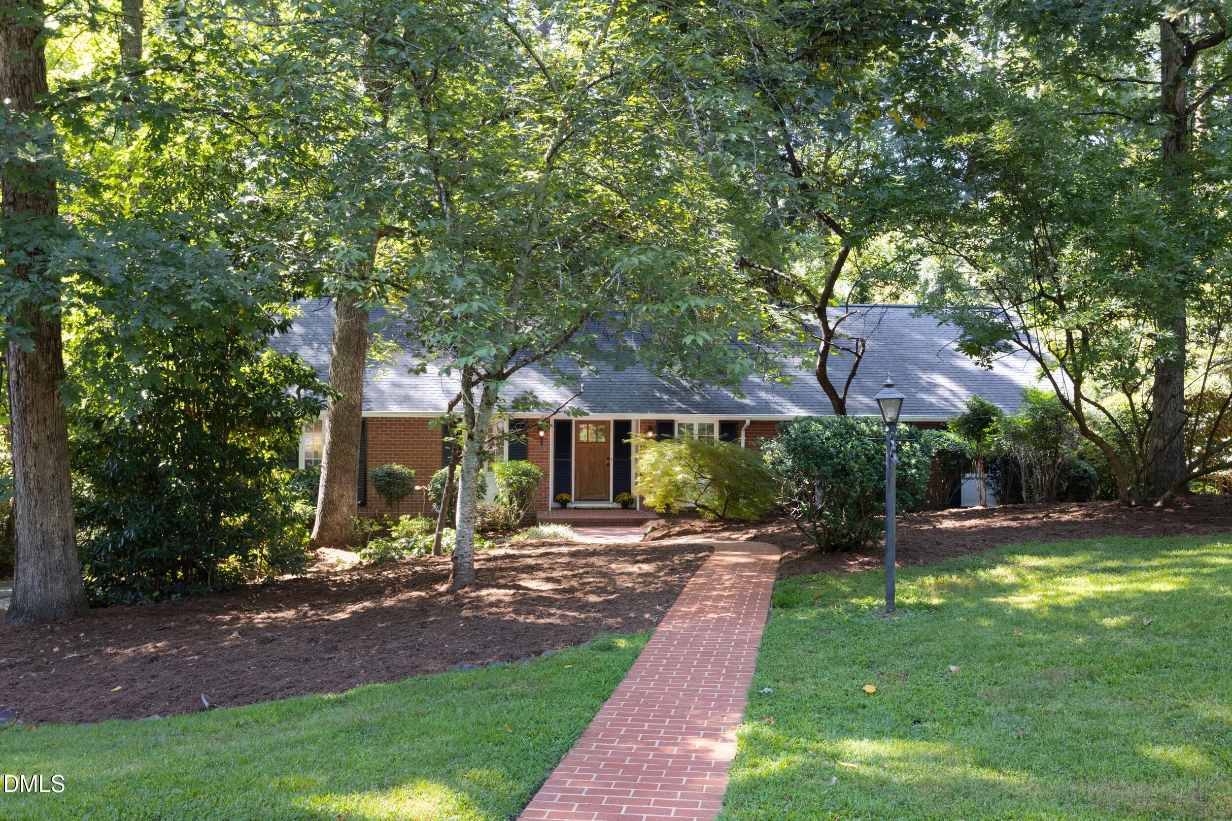3412 Sheridan Drive Property Photo 2