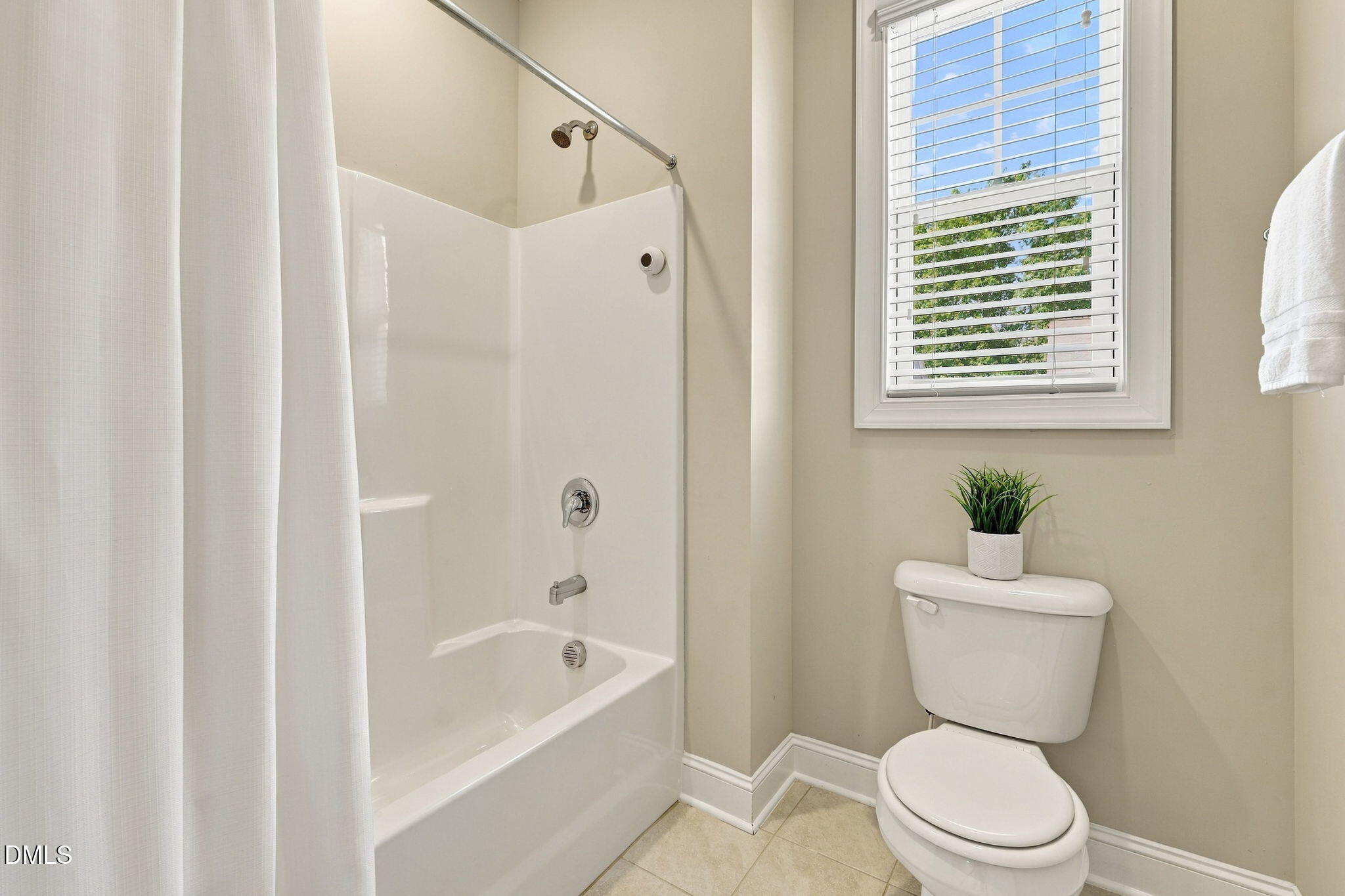 419 Hopwood Way Property Photo 29