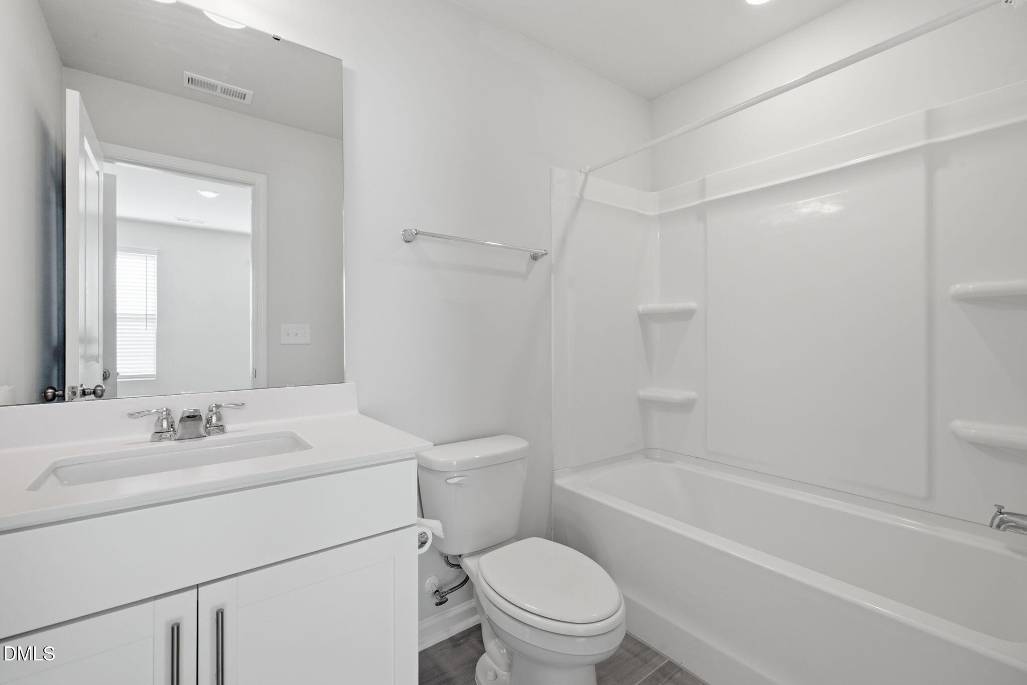 1011 Hemlock Cone Way Property Photo 8