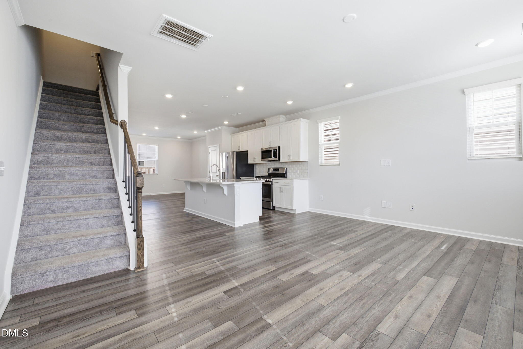 1011 Hemlock Cone Way Property Photo 12