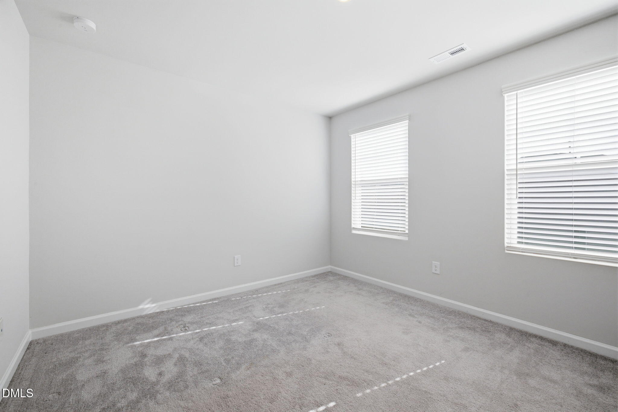 1011 Hemlock Cone Way Property Photo 32