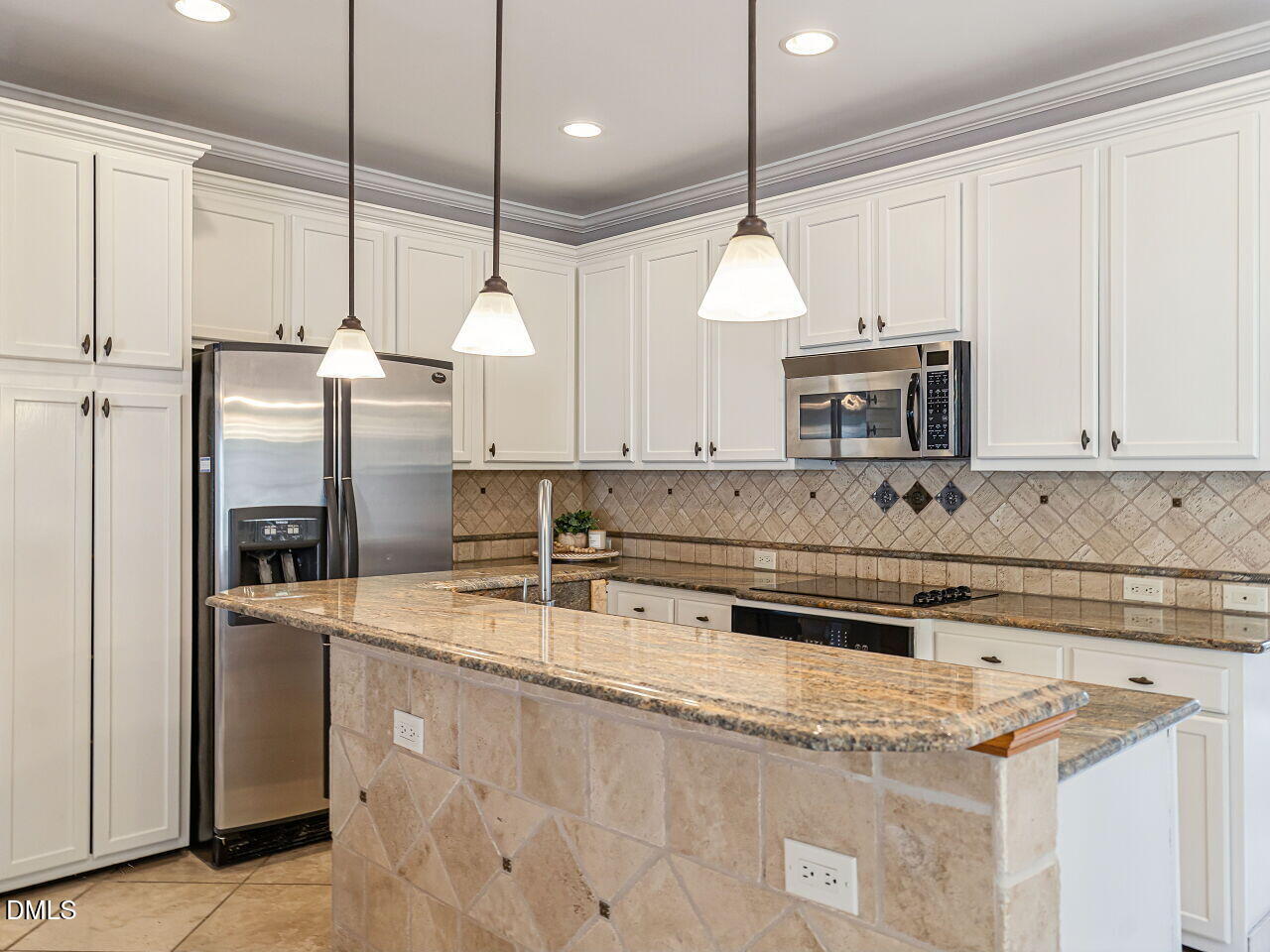 217 Ravenstone Drive Property Photo 10