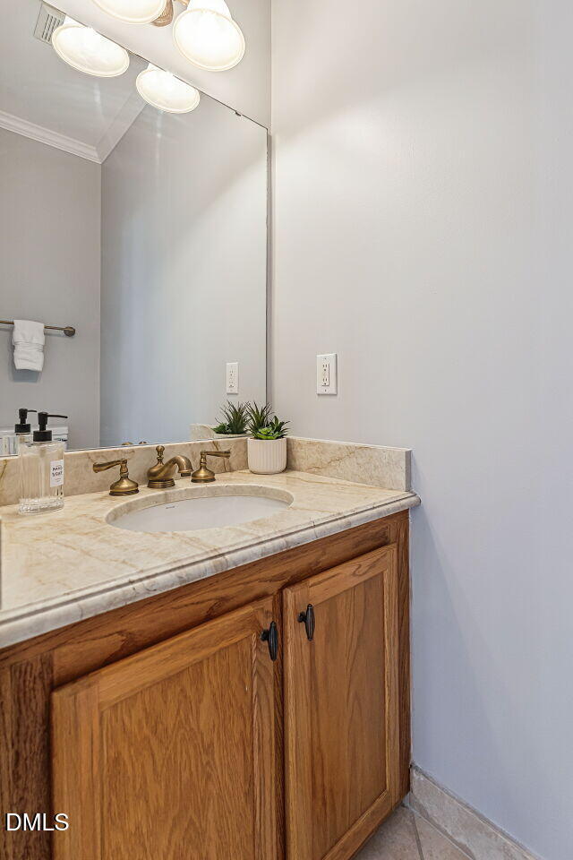 217 Ravenstone Drive Property Photo 21