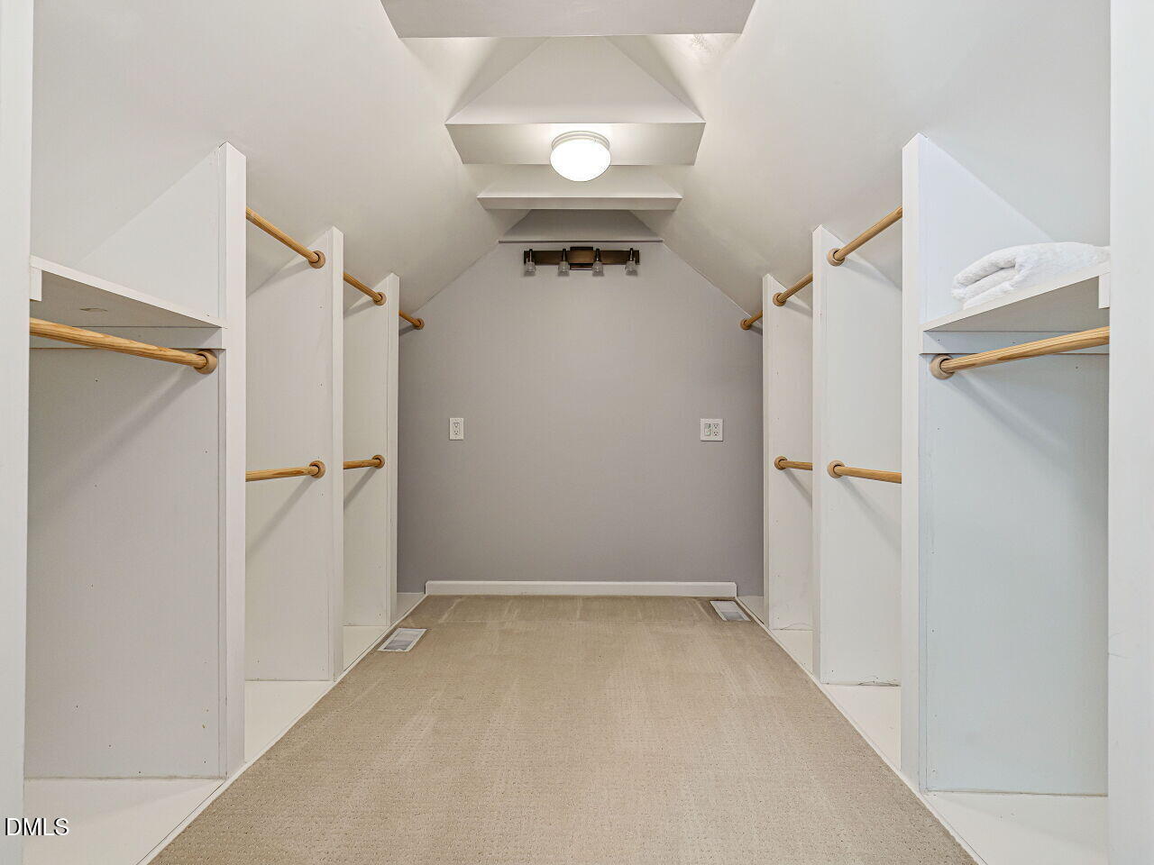 217 Ravenstone Drive Property Photo 33