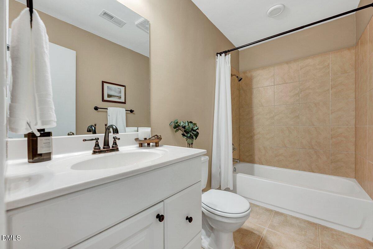 7645 Summerglen Drive Property Photo 17