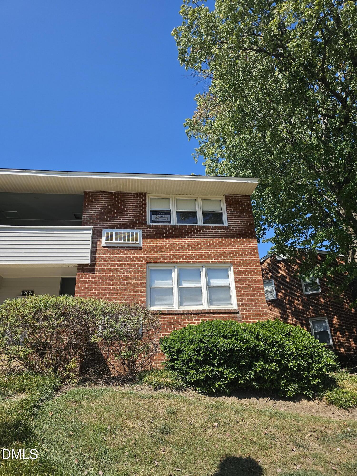 707 Daniels Street D Property Photo 1