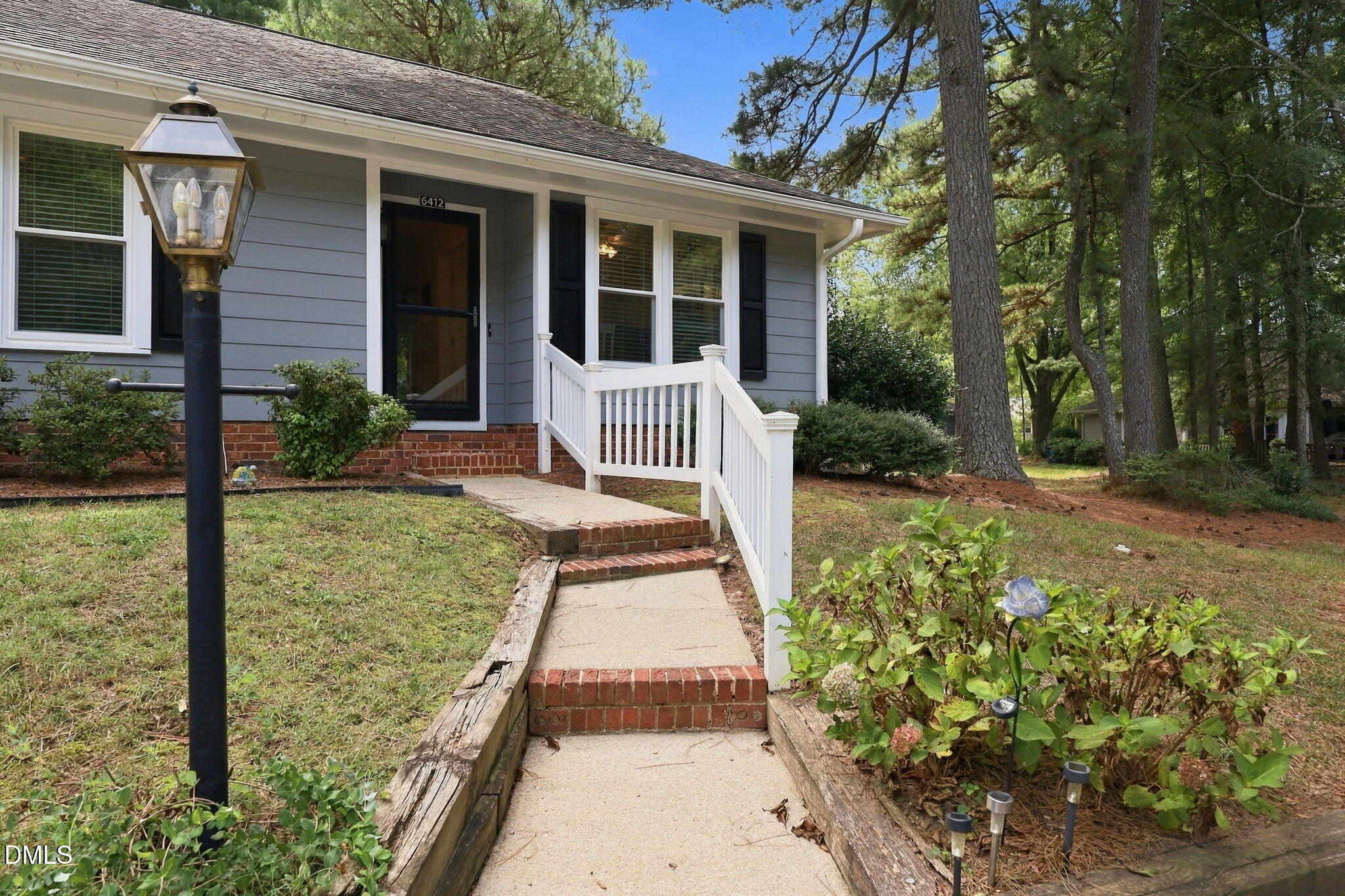 6412 Meadow View Drive Property Photo 2