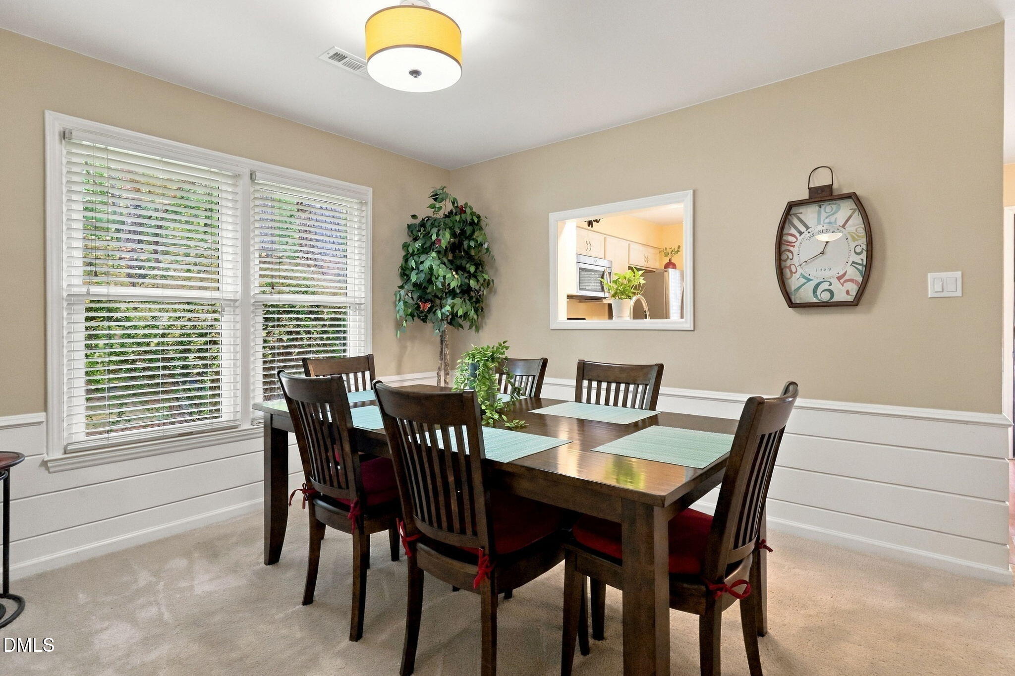6412 Meadow View Drive Property Photo 9
