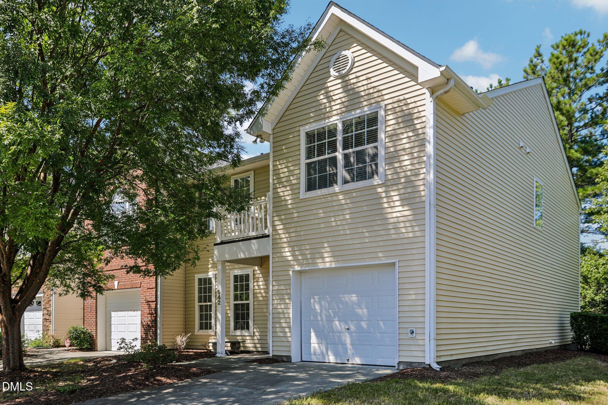 942 Shining Wire Way Property Photo 1
