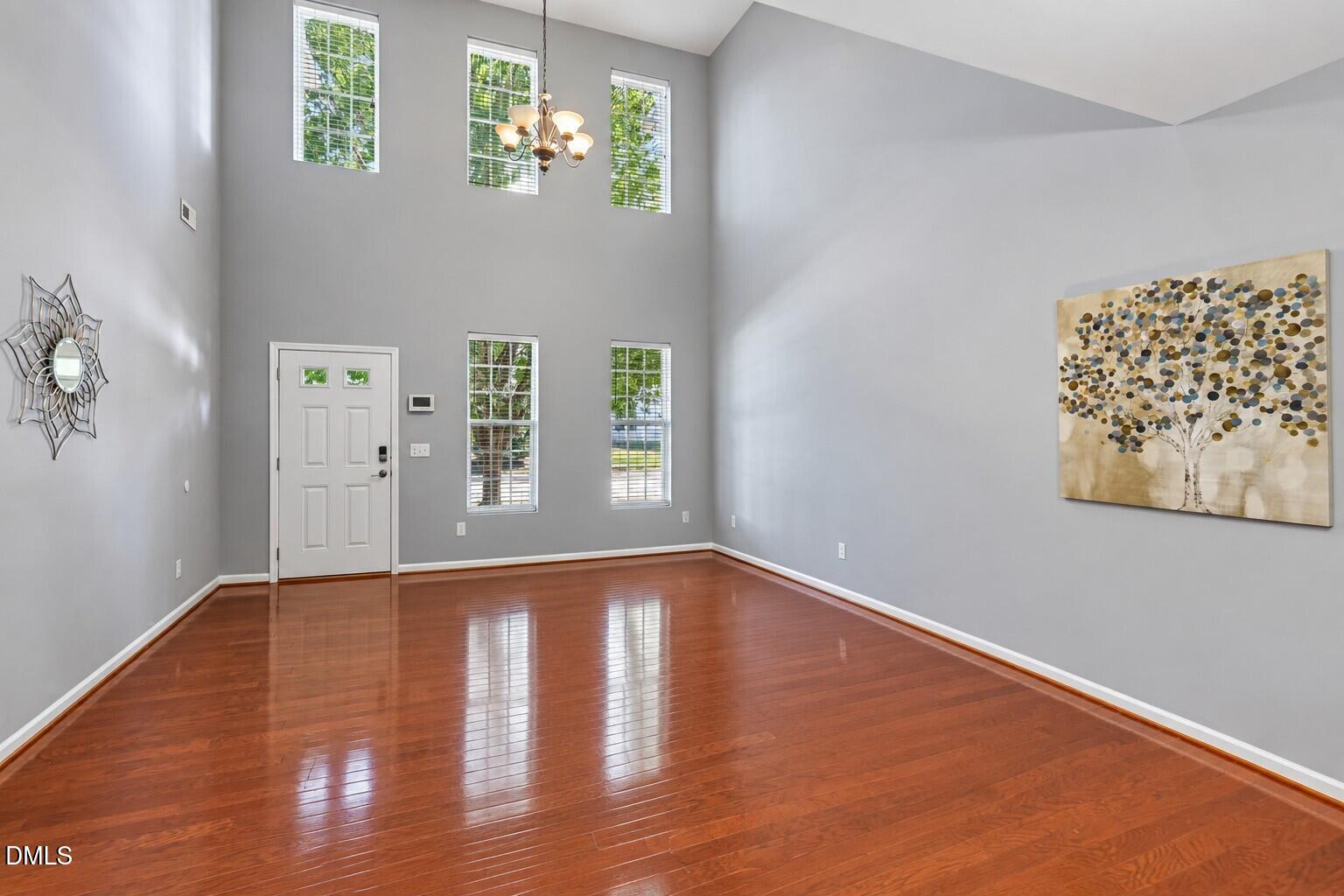 942 Shining Wire Way Property Photo 9