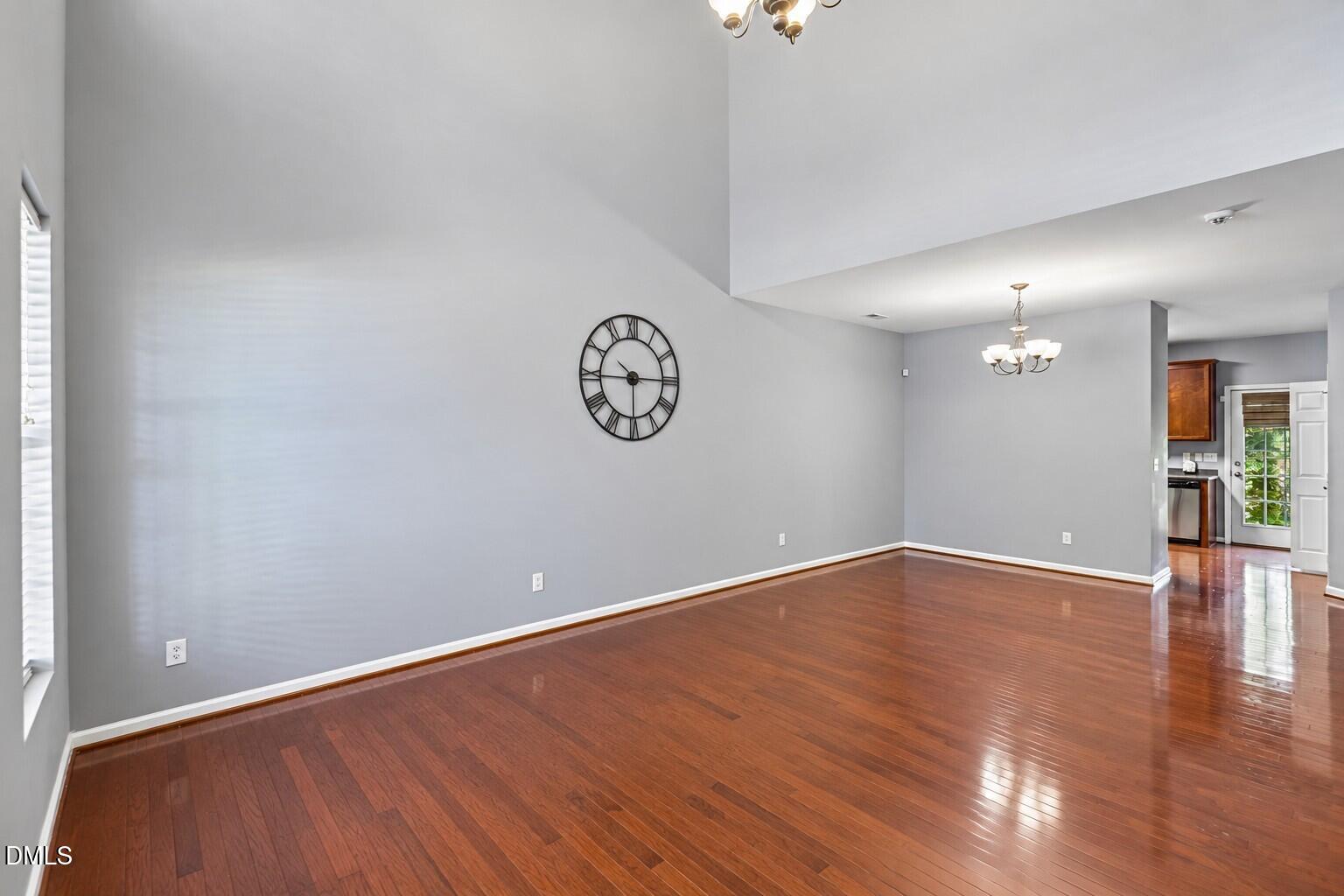 942 Shining Wire Way Property Photo 12