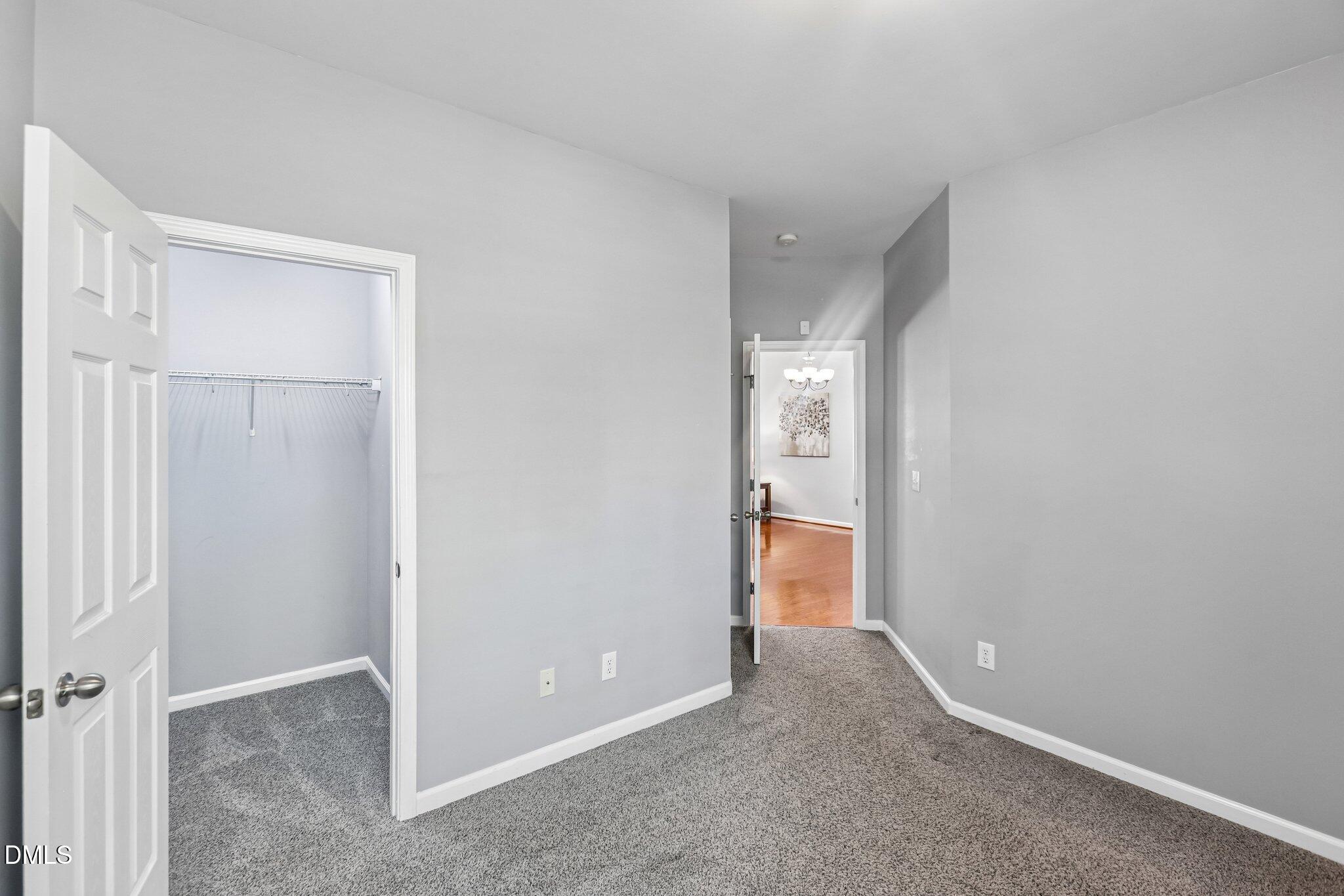942 Shining Wire Way Property Photo 13