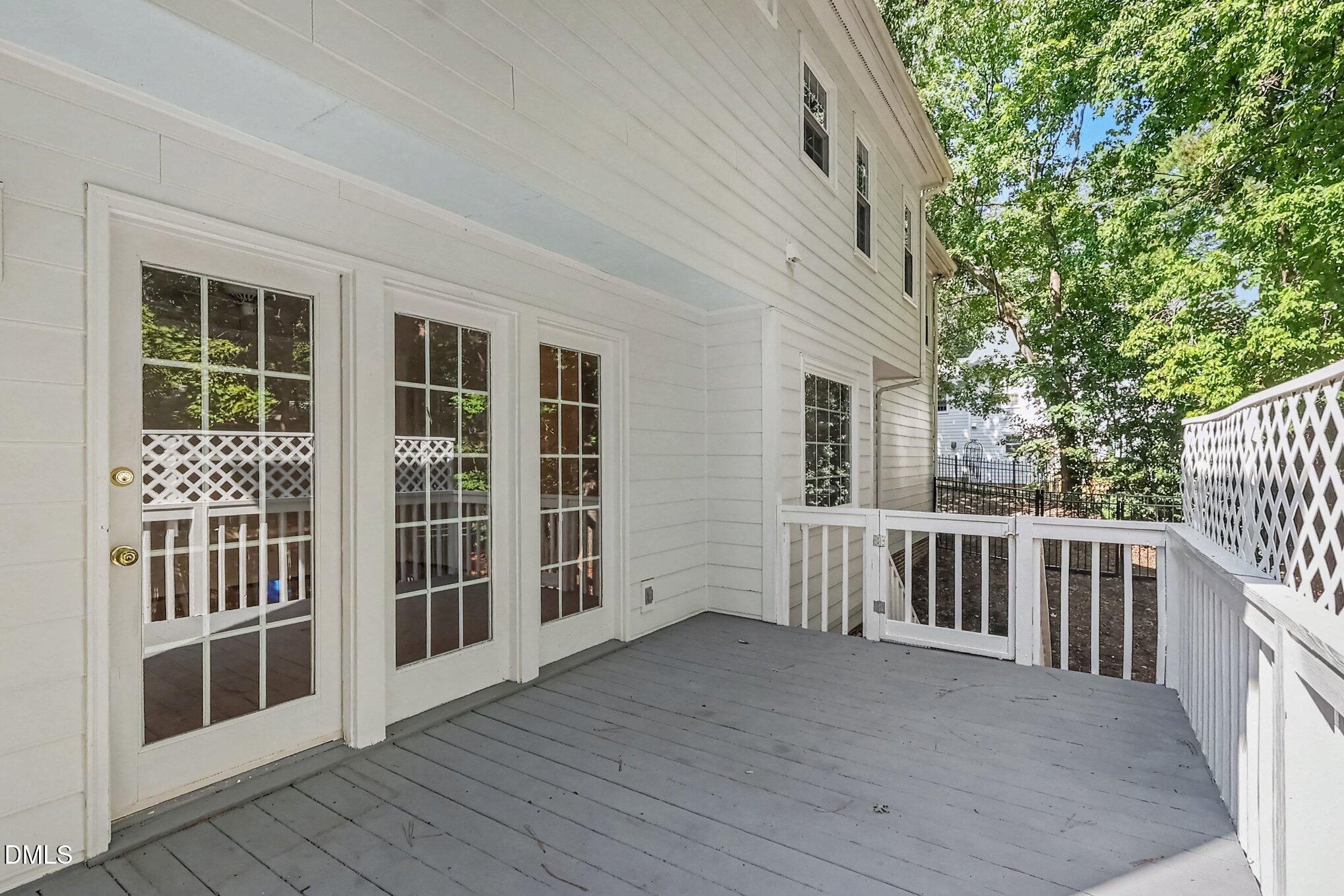 203 Silvercliff Trail Property Photo 31