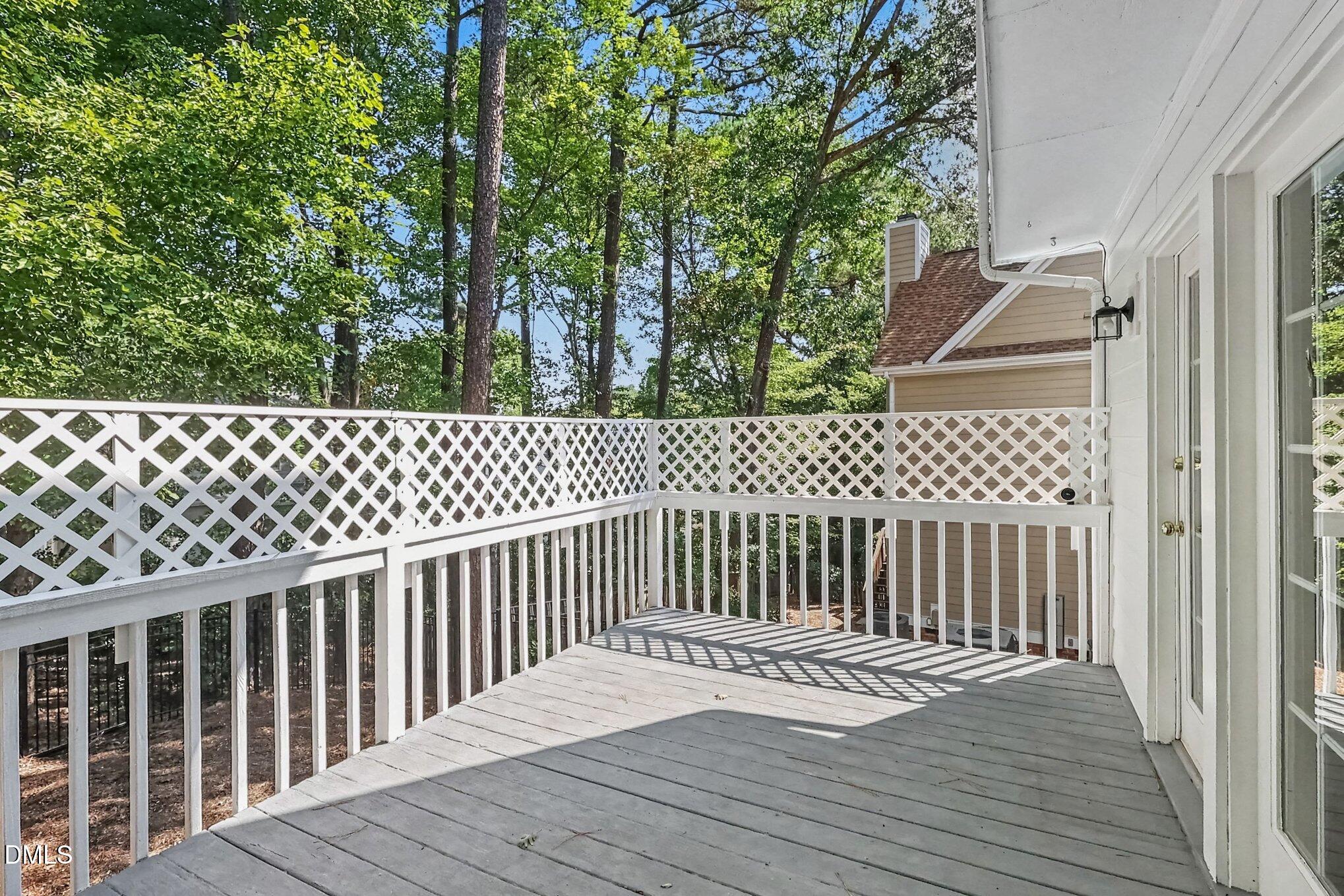 203 Silvercliff Trail Property Photo 32