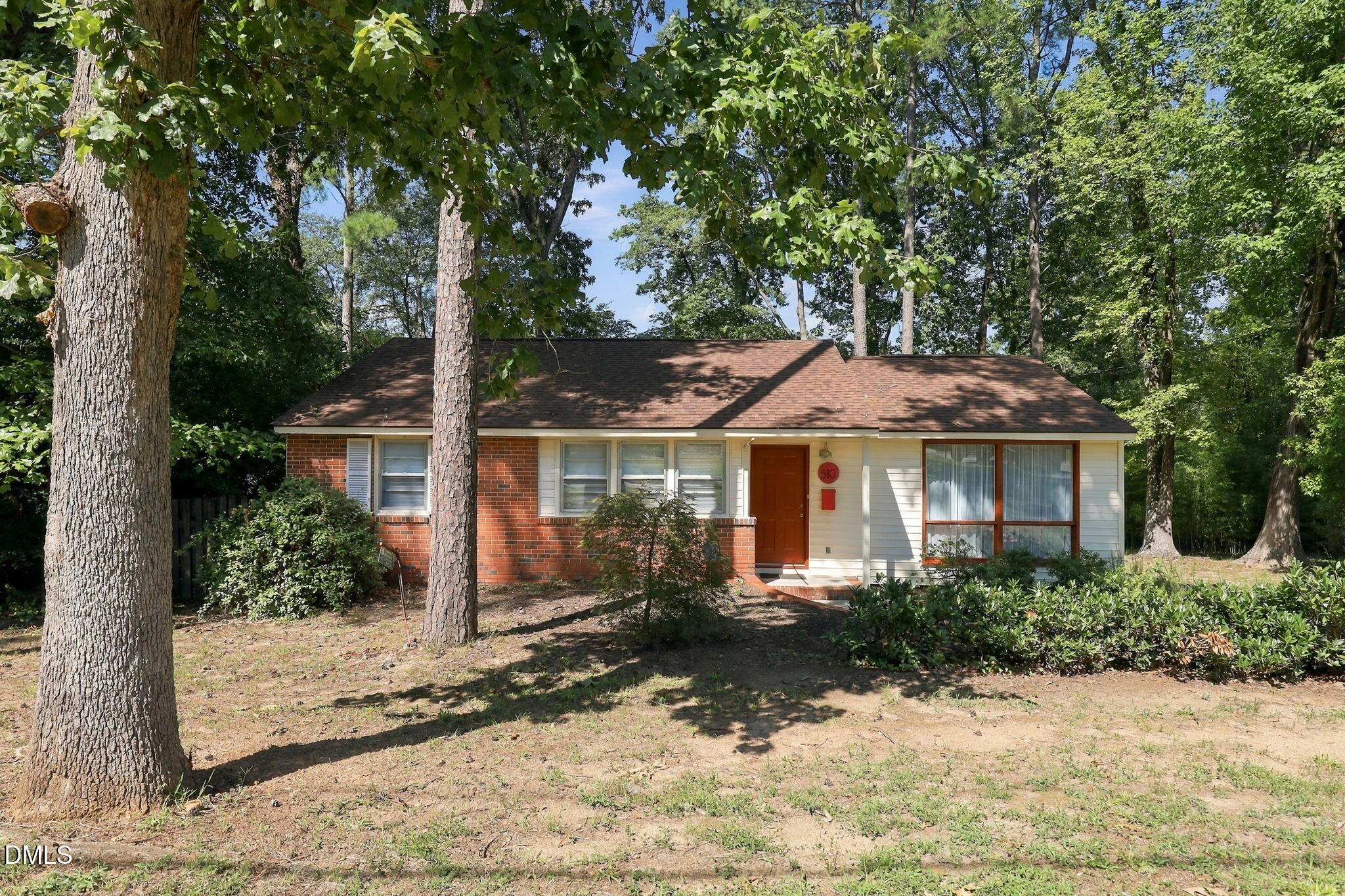 513 Banks Street Property Photo 1
