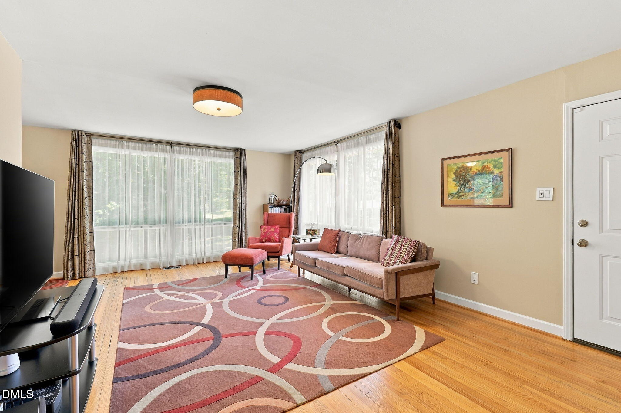 513 Banks Street Property Photo 4