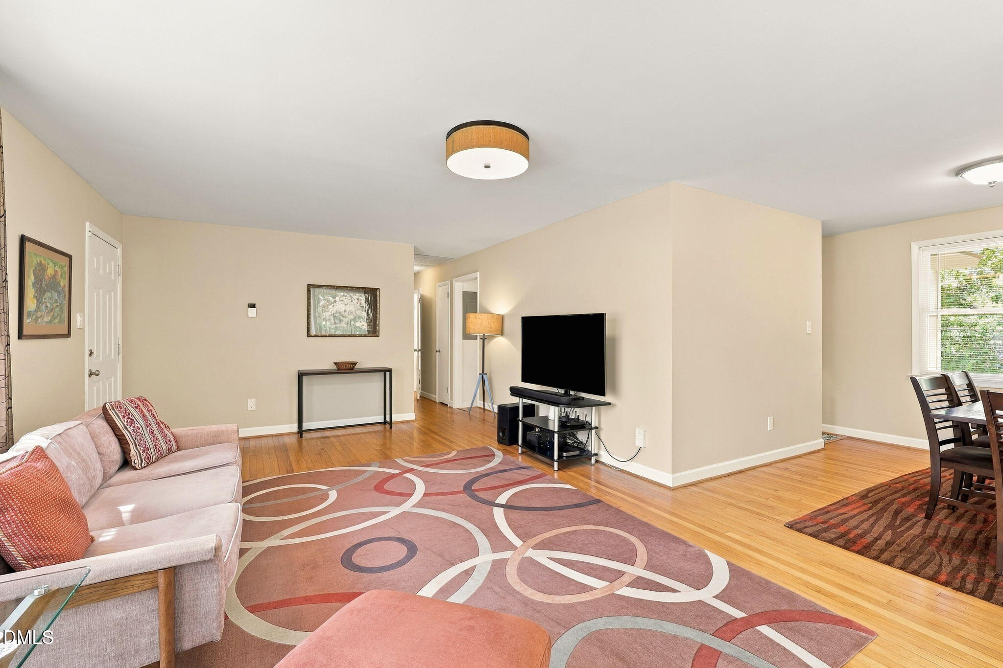 513 Banks Street Property Photo 5