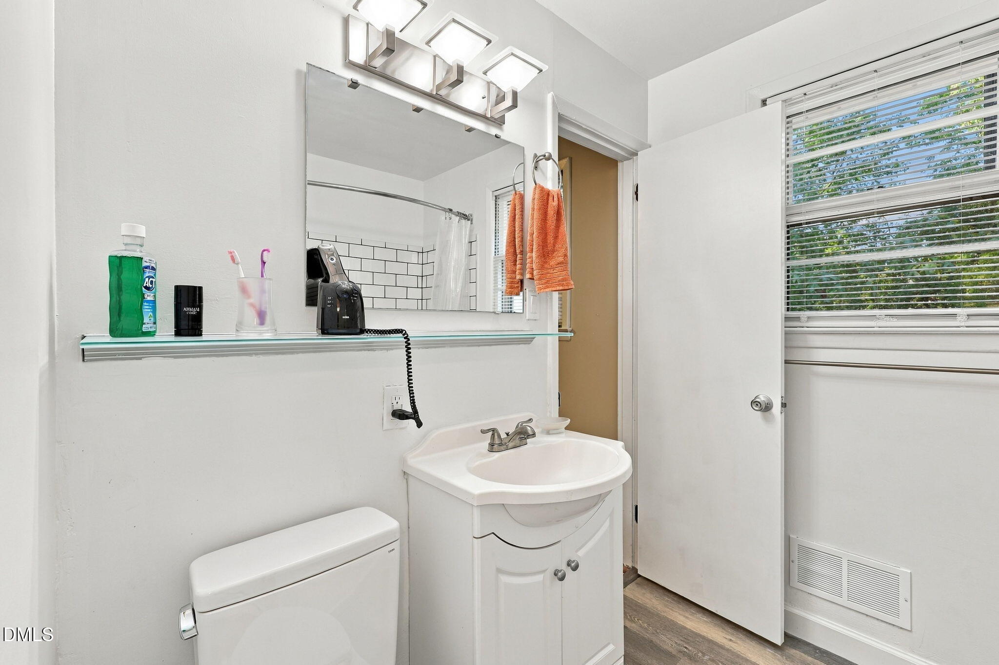 513 Banks Street Property Photo 23