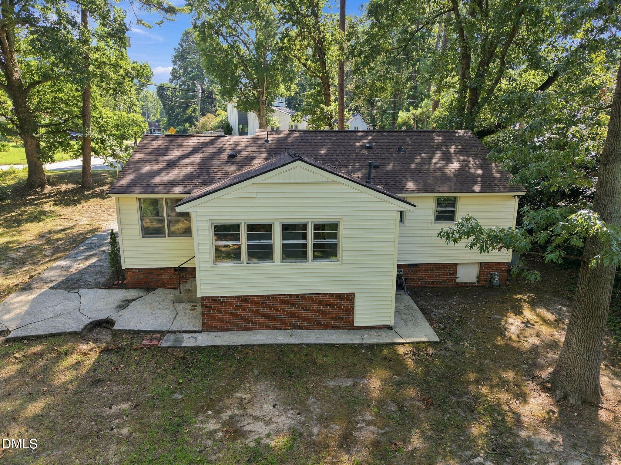 513 Banks Street Property Photo 25