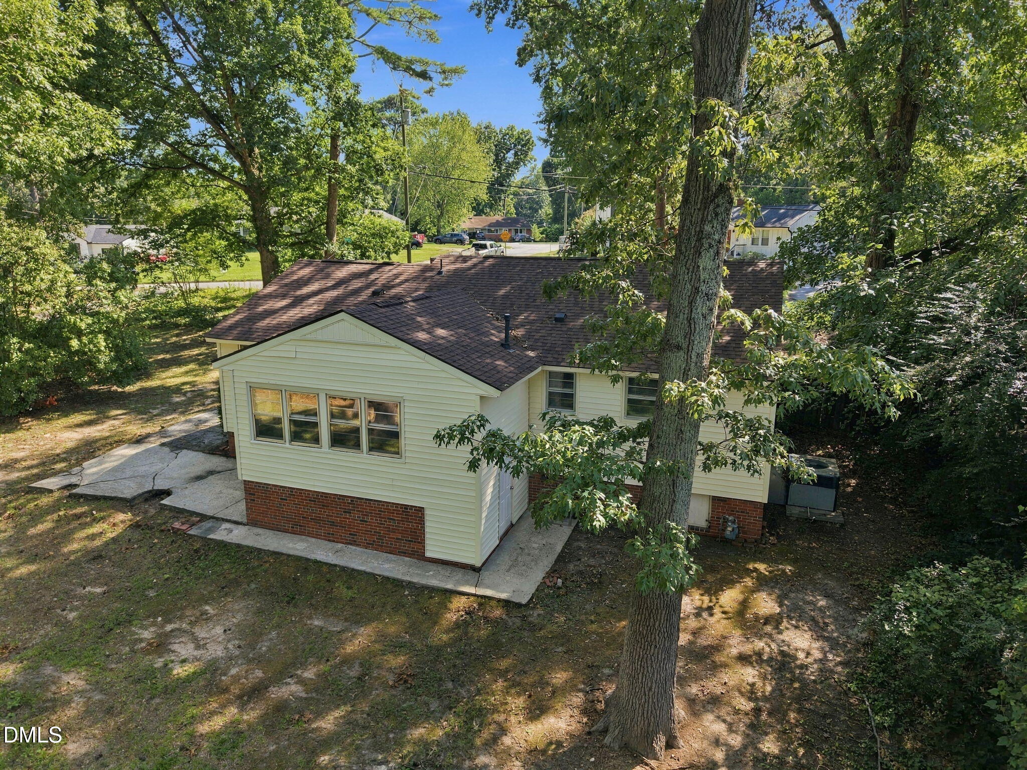 513 Banks Street Property Photo 27