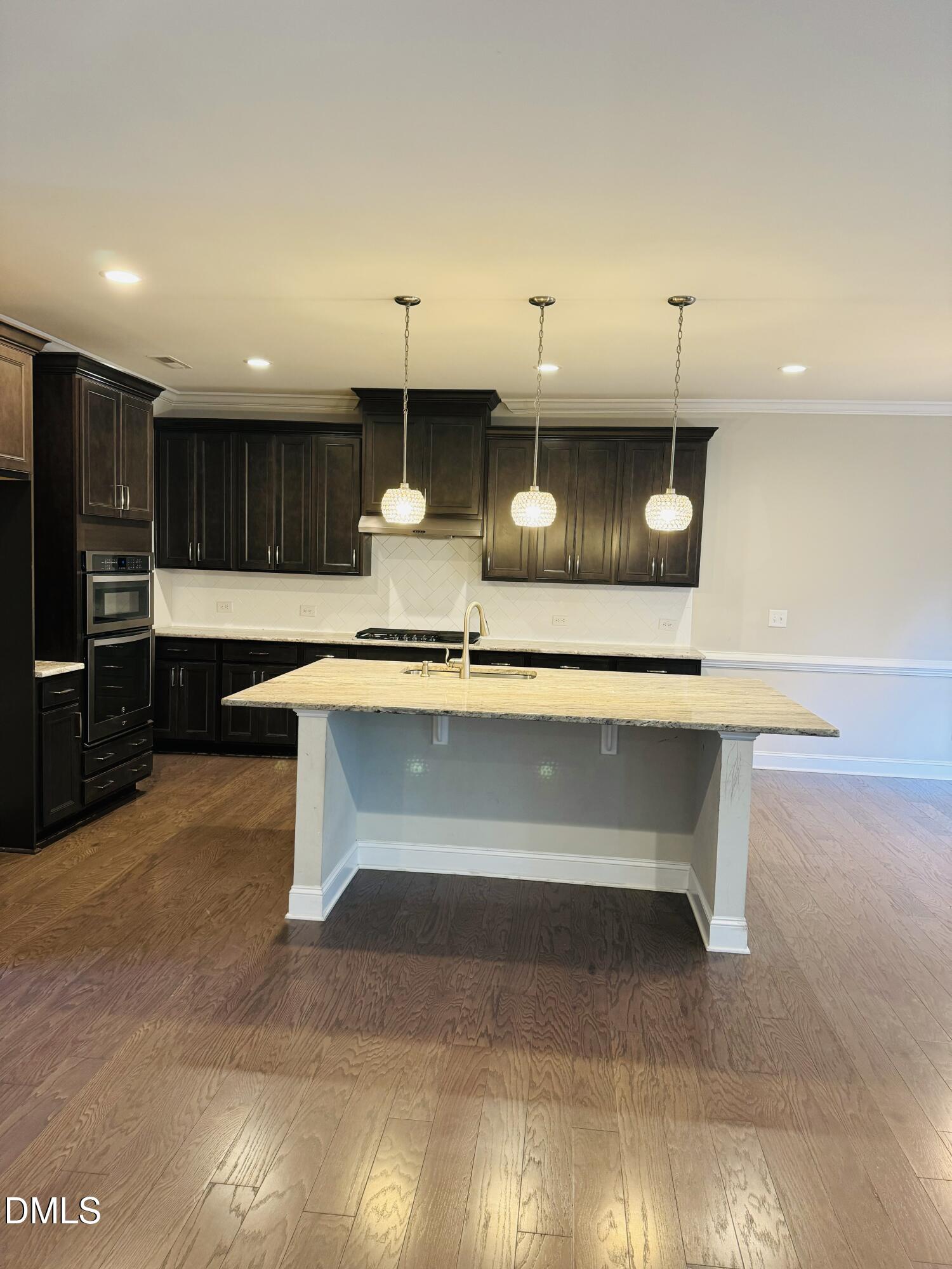 120 Filigree Way Property Photo 4