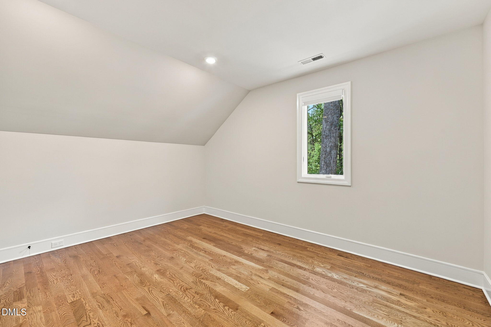 805 Burke Street Property Photo 60