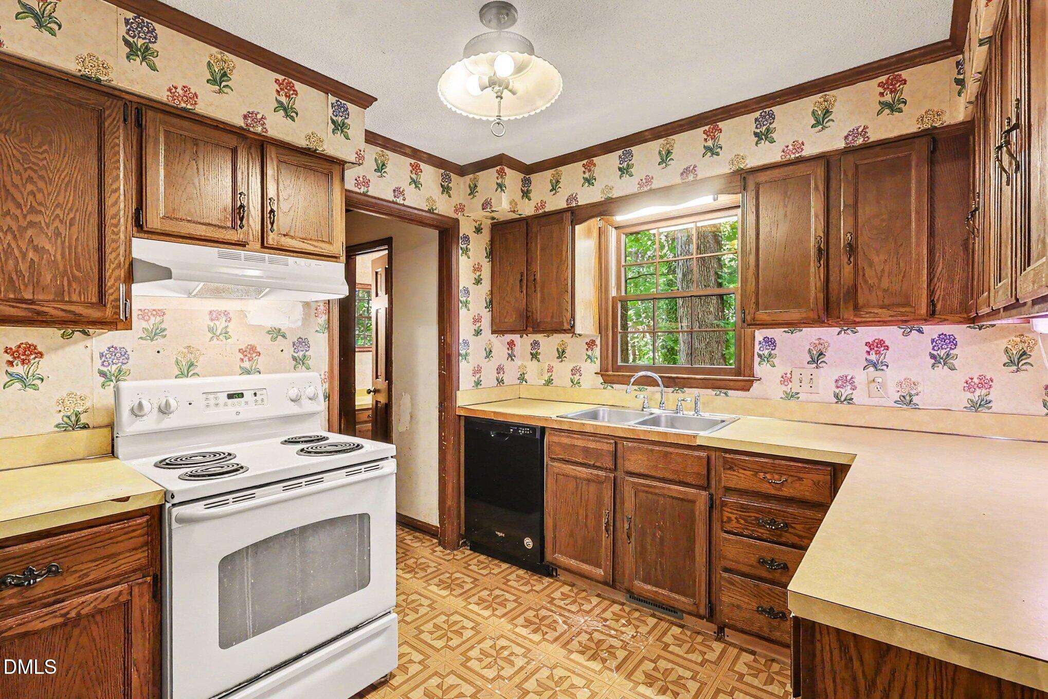 6213 Lakerun Court Property Photo 13