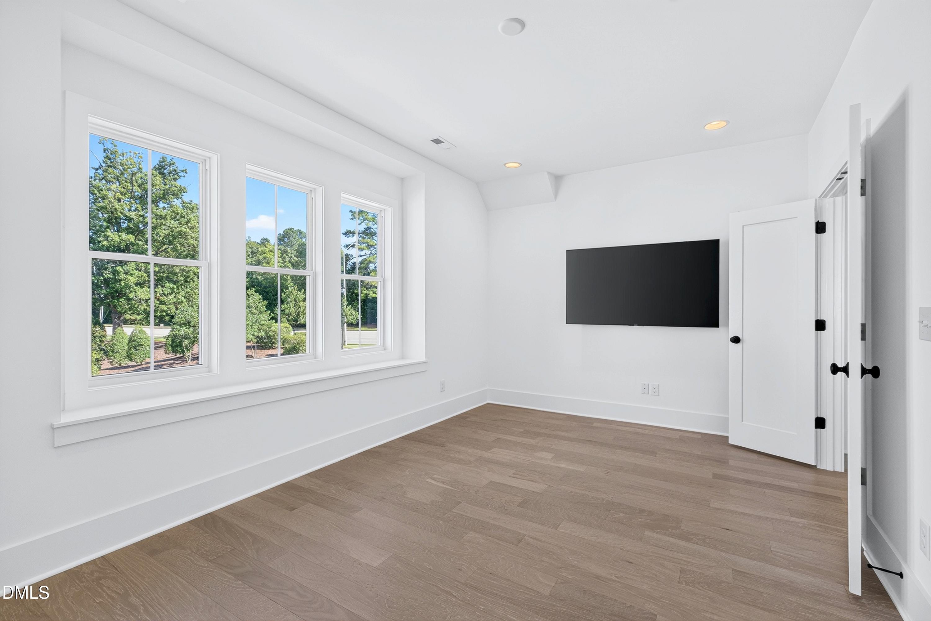 105 Sandmans Cove Place Property Photo 35