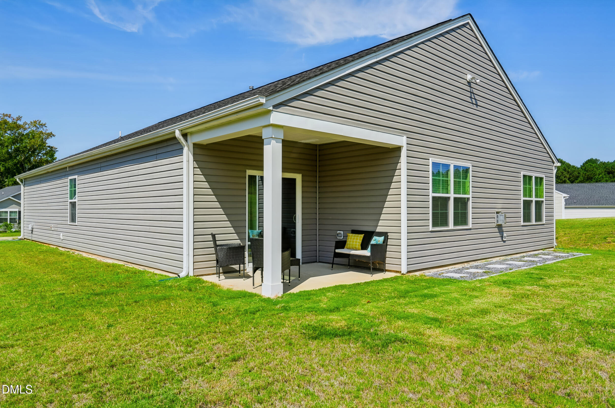 664 Starfall Road Property Photo 4