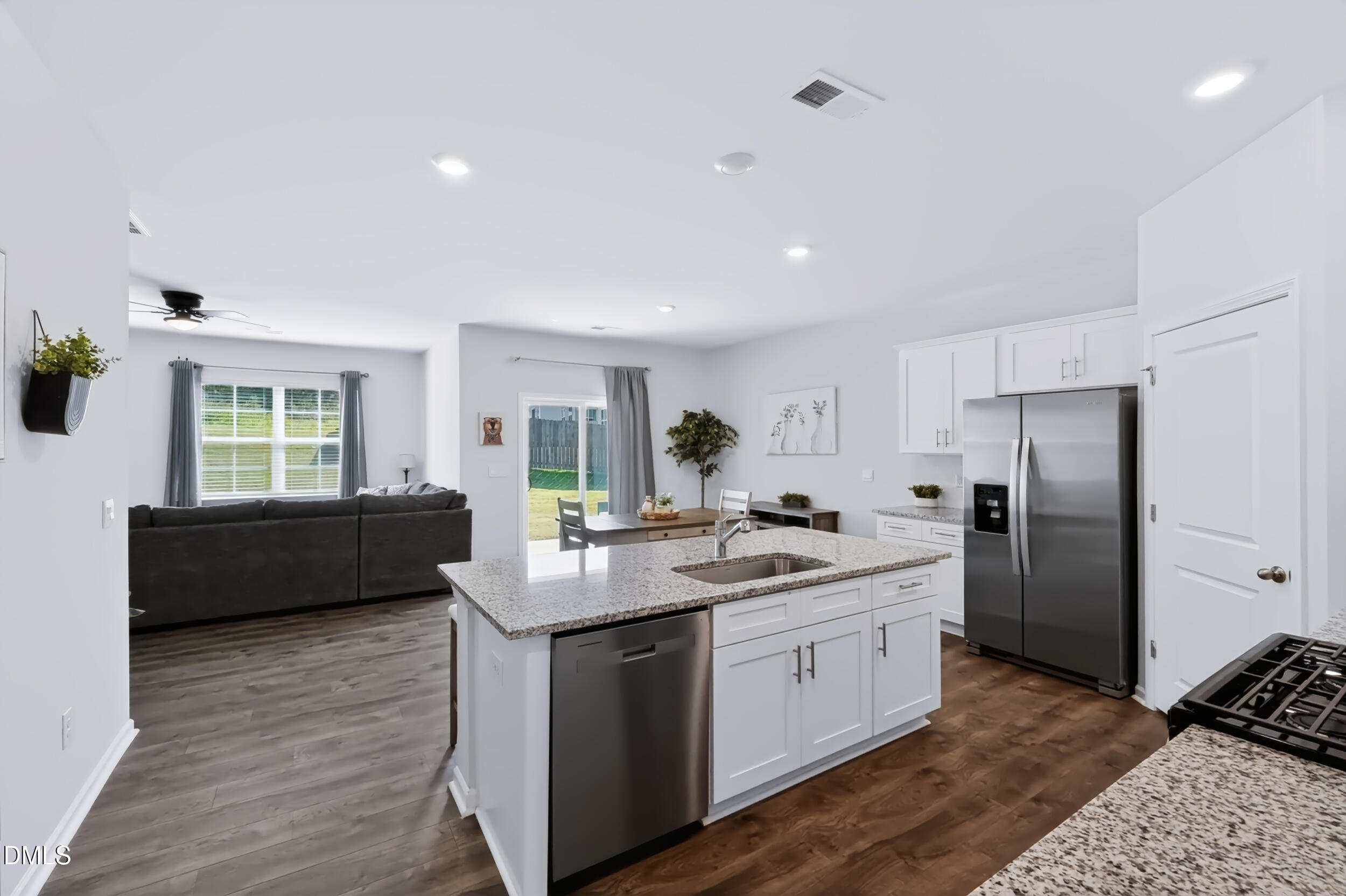 664 Starfall Road Property Photo 14