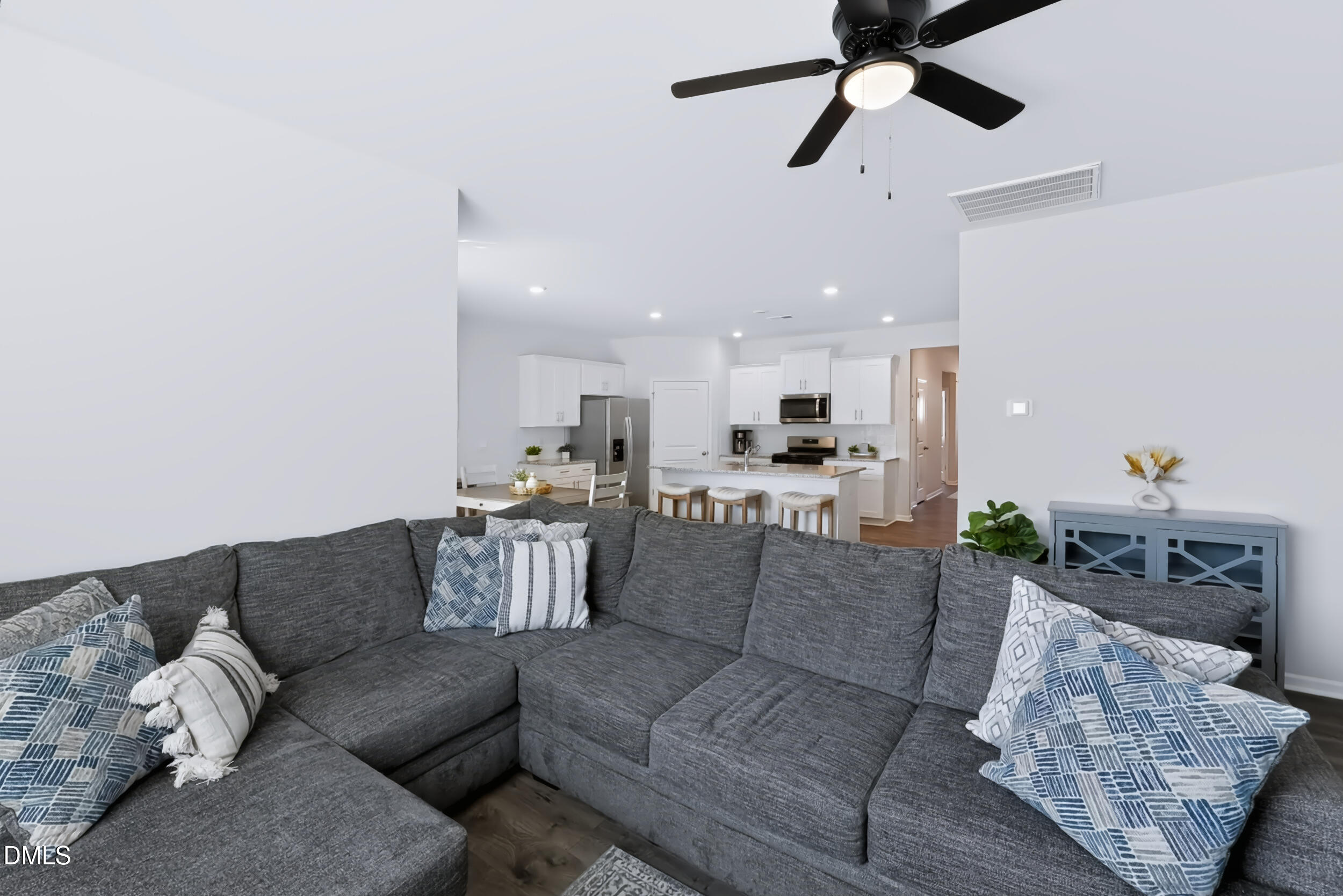 664 Starfall Road Property Photo 20