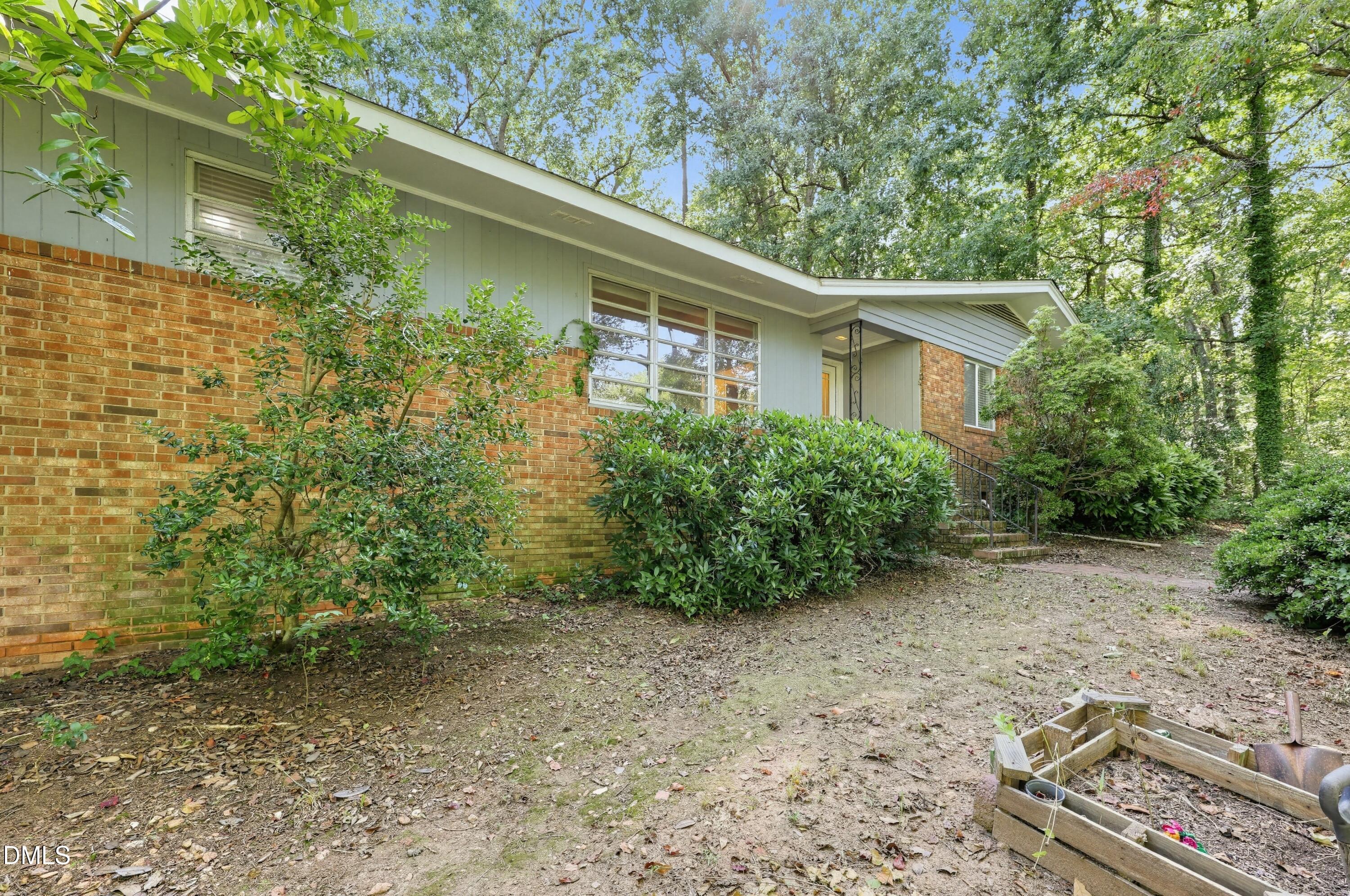 1303 Lorimer Road Property Photo 2