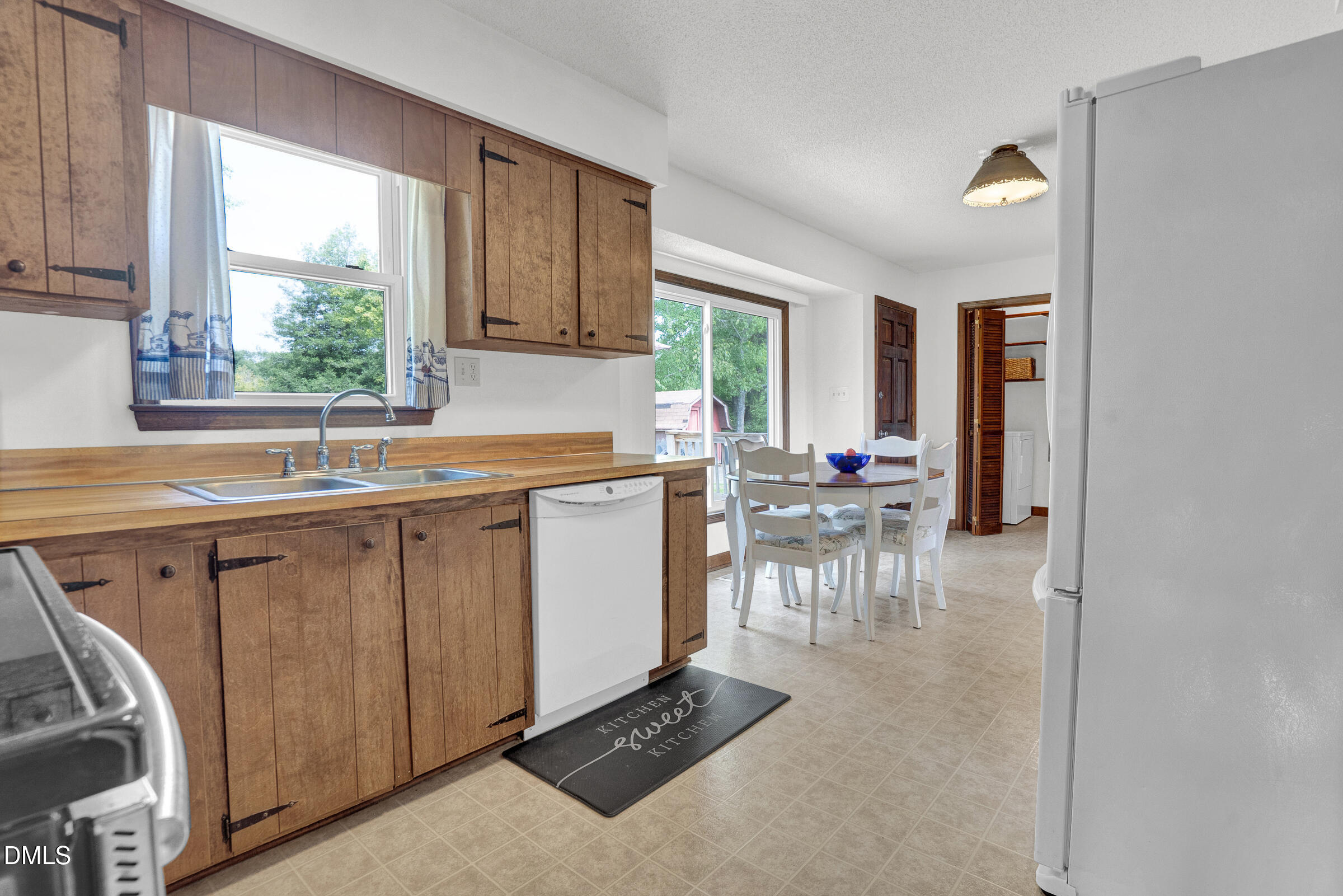 10008 Jordan Road Property Photo 12