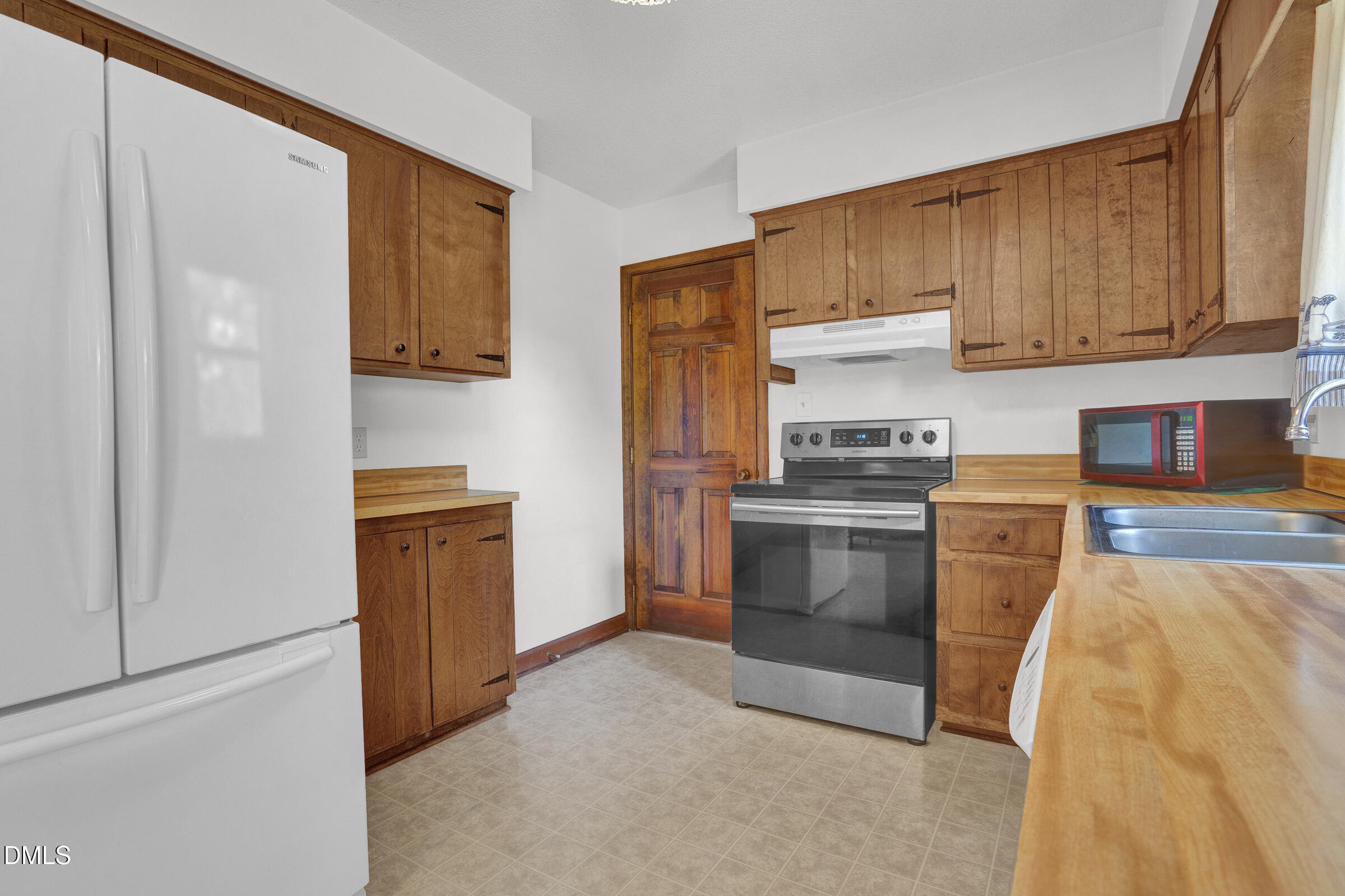 10008 Jordan Road Property Photo 14